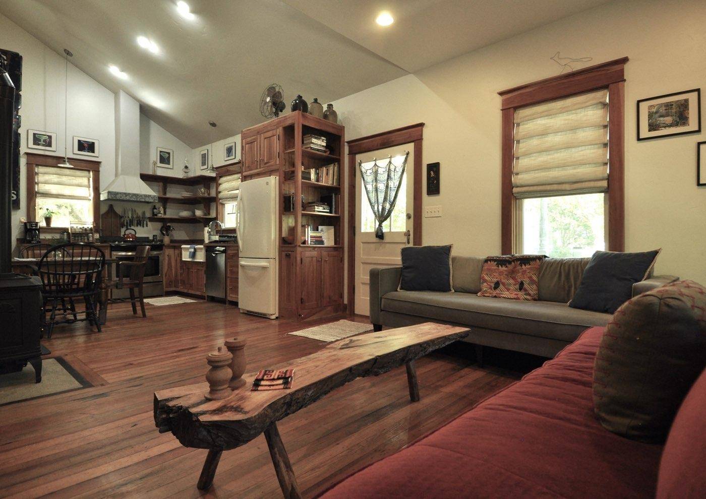 507 W Peach, Fredericksburg, TX 78624