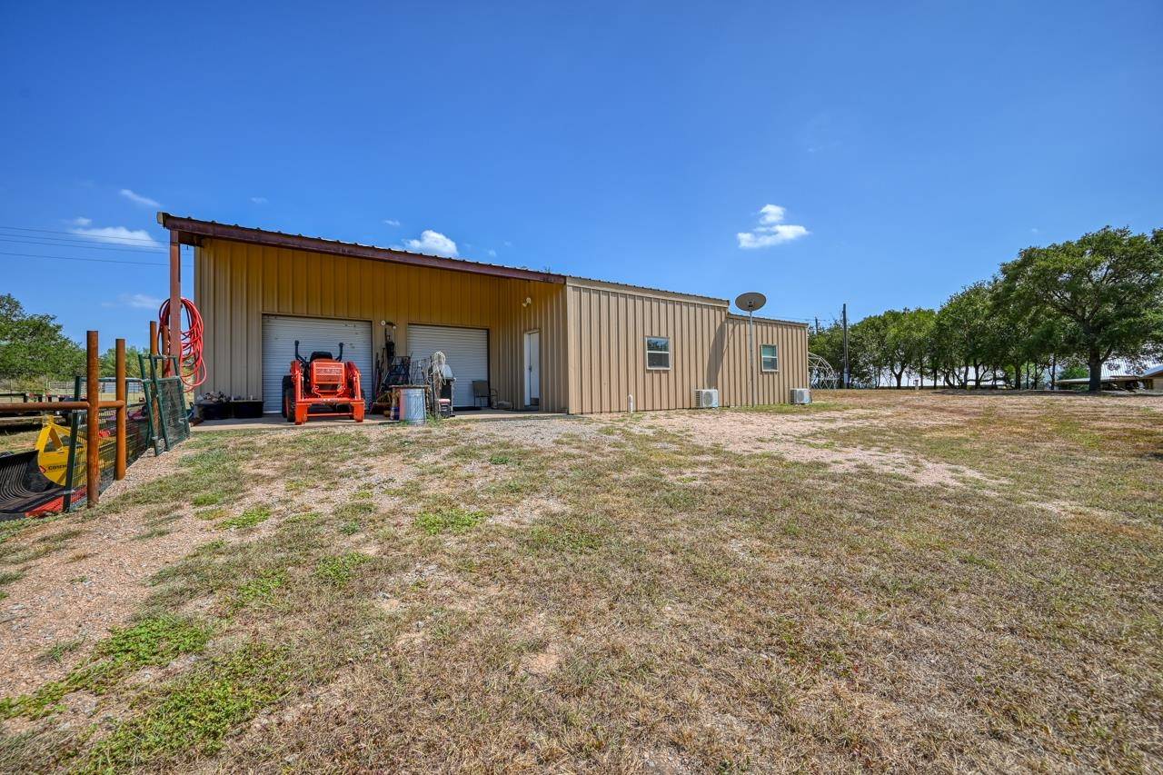 200 Big Oak LN, Marble Falls, TX 78654