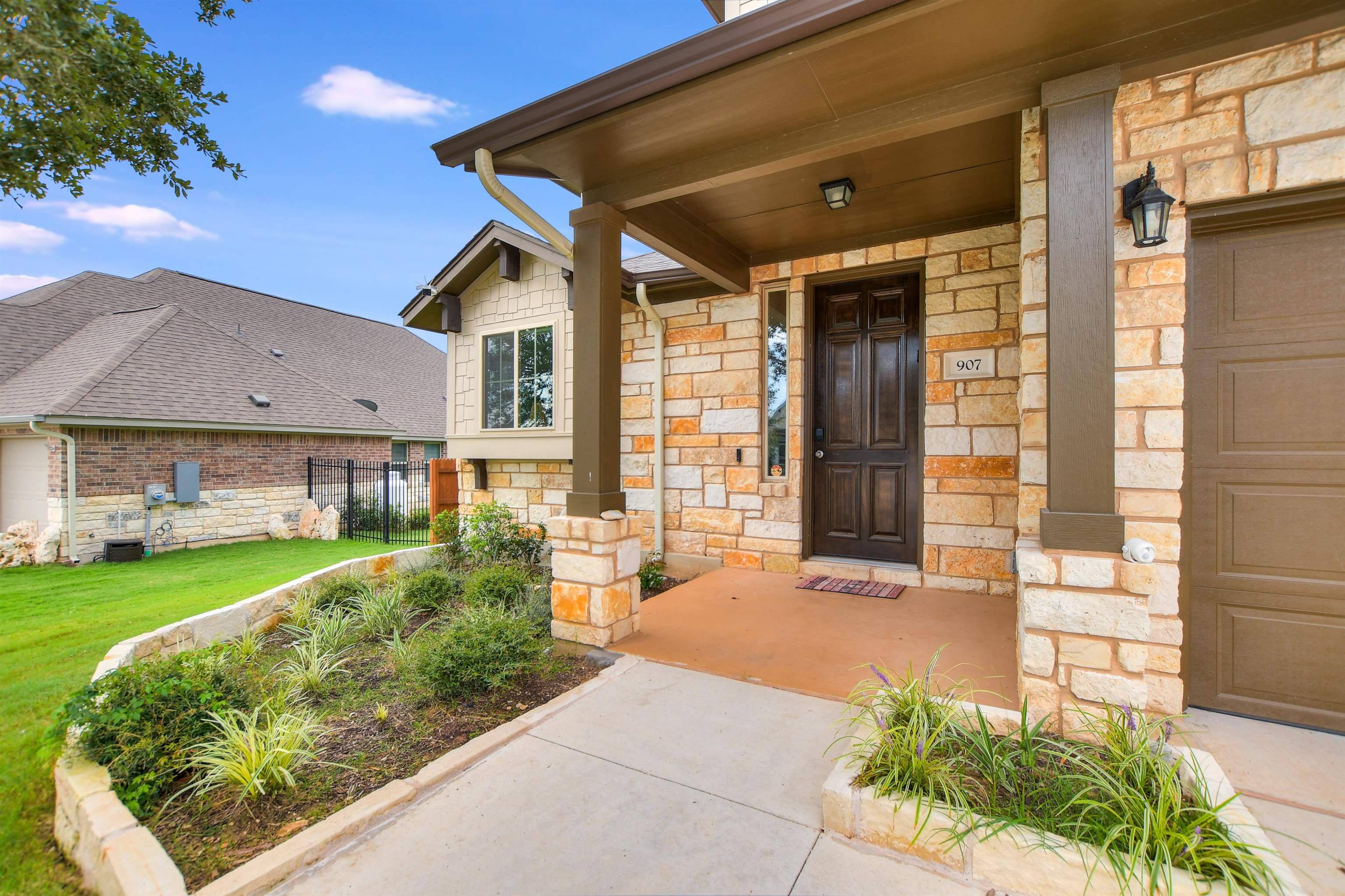 907 Cloud Cover LN, Leander, TX 78641