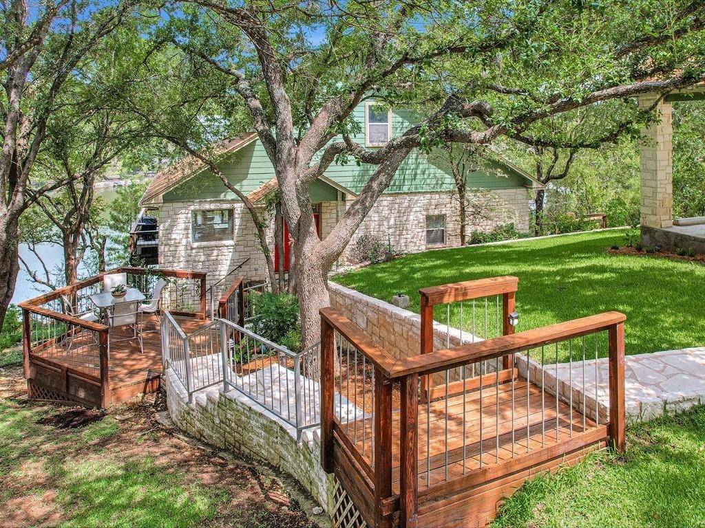 512 Los Escondidos ST, Marble Falls, TX 78654-4658