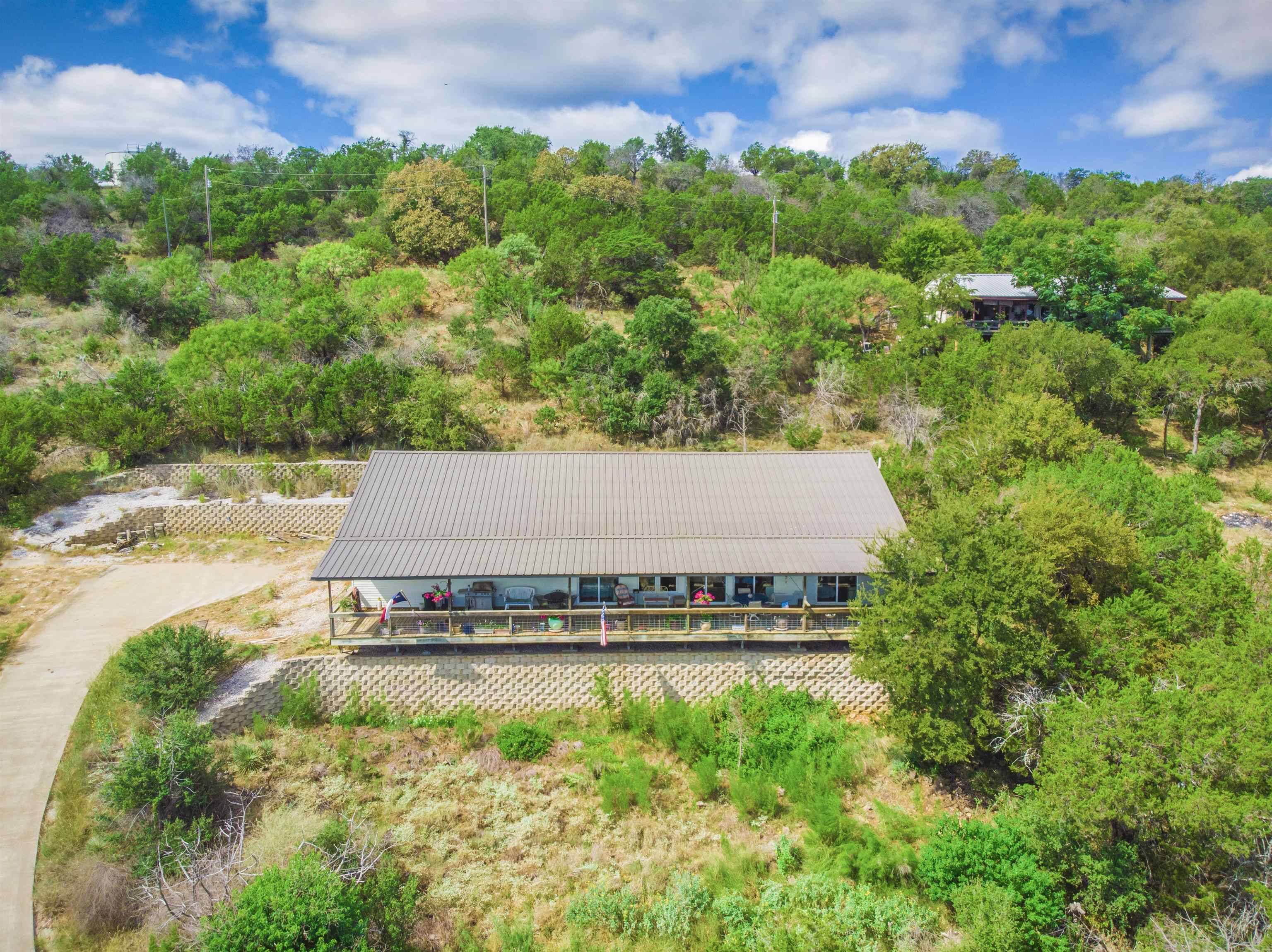 210 Inspiration DR, Sunrise Beach, TX 78643
