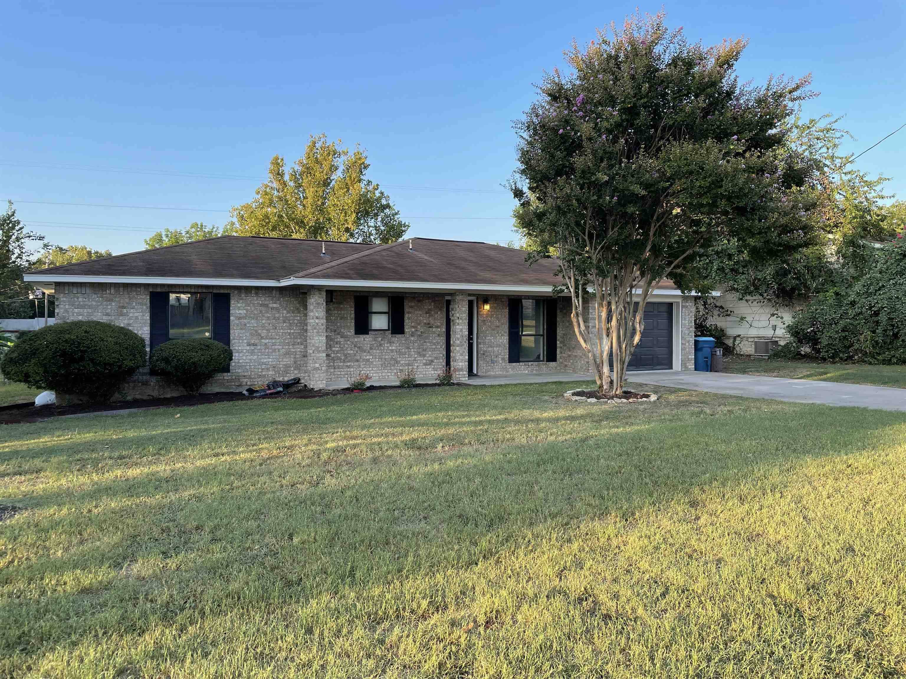 1108 Cedar, Marble Falls, TX 78654