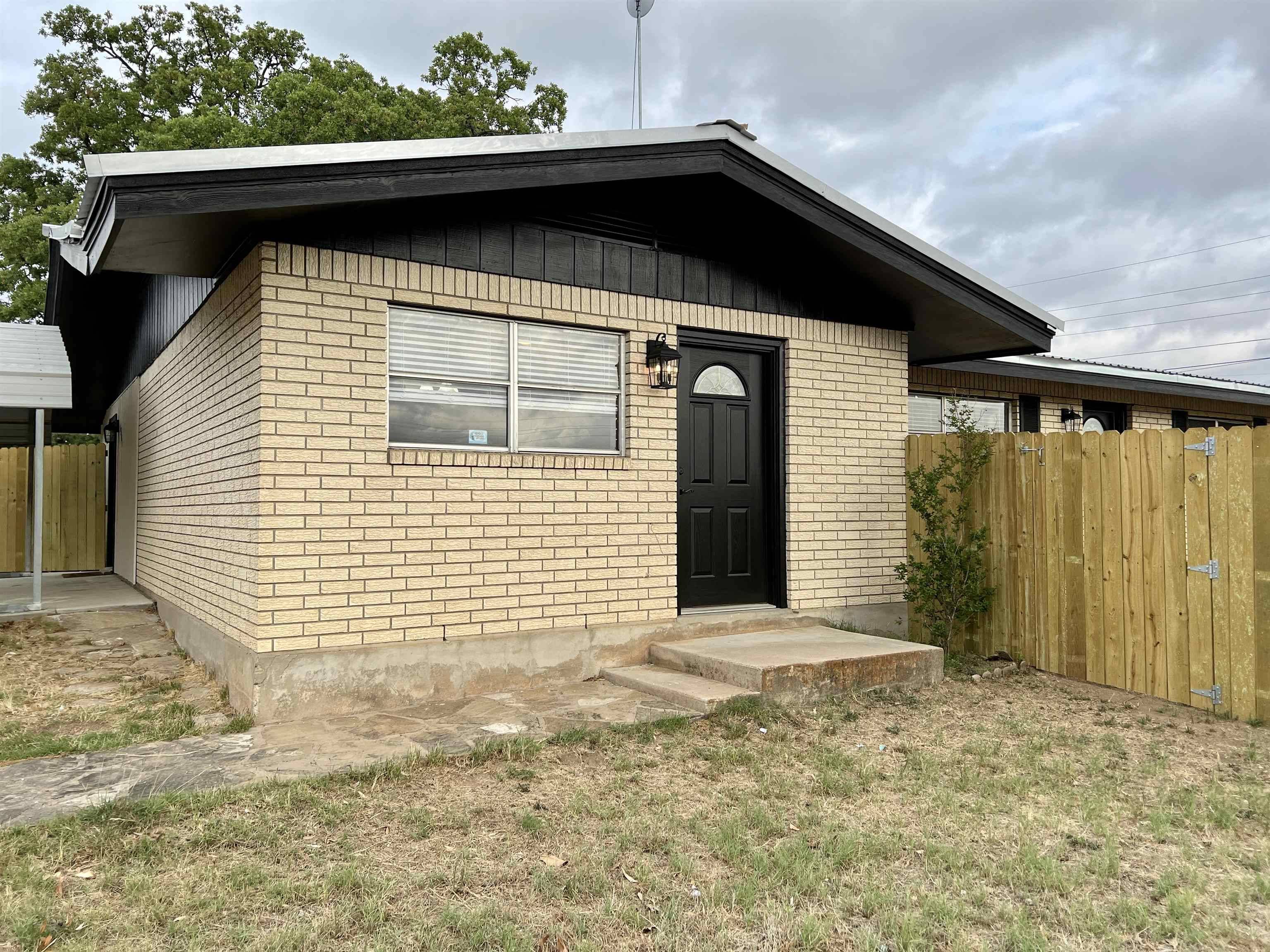 1501 Sioux TRL, Kingsland, TX 78639