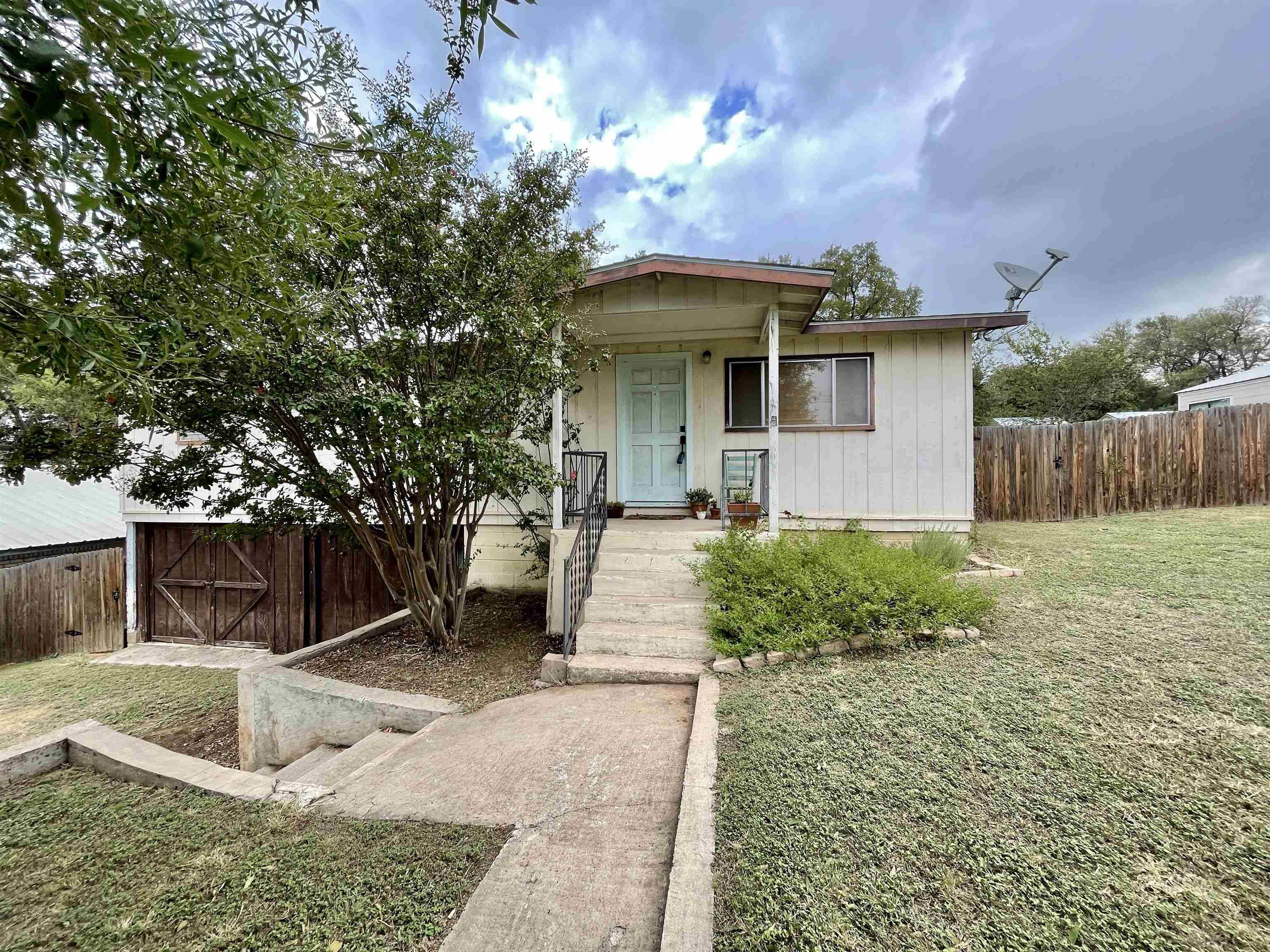 1512 Center ST, Marble Falls, TX 78654