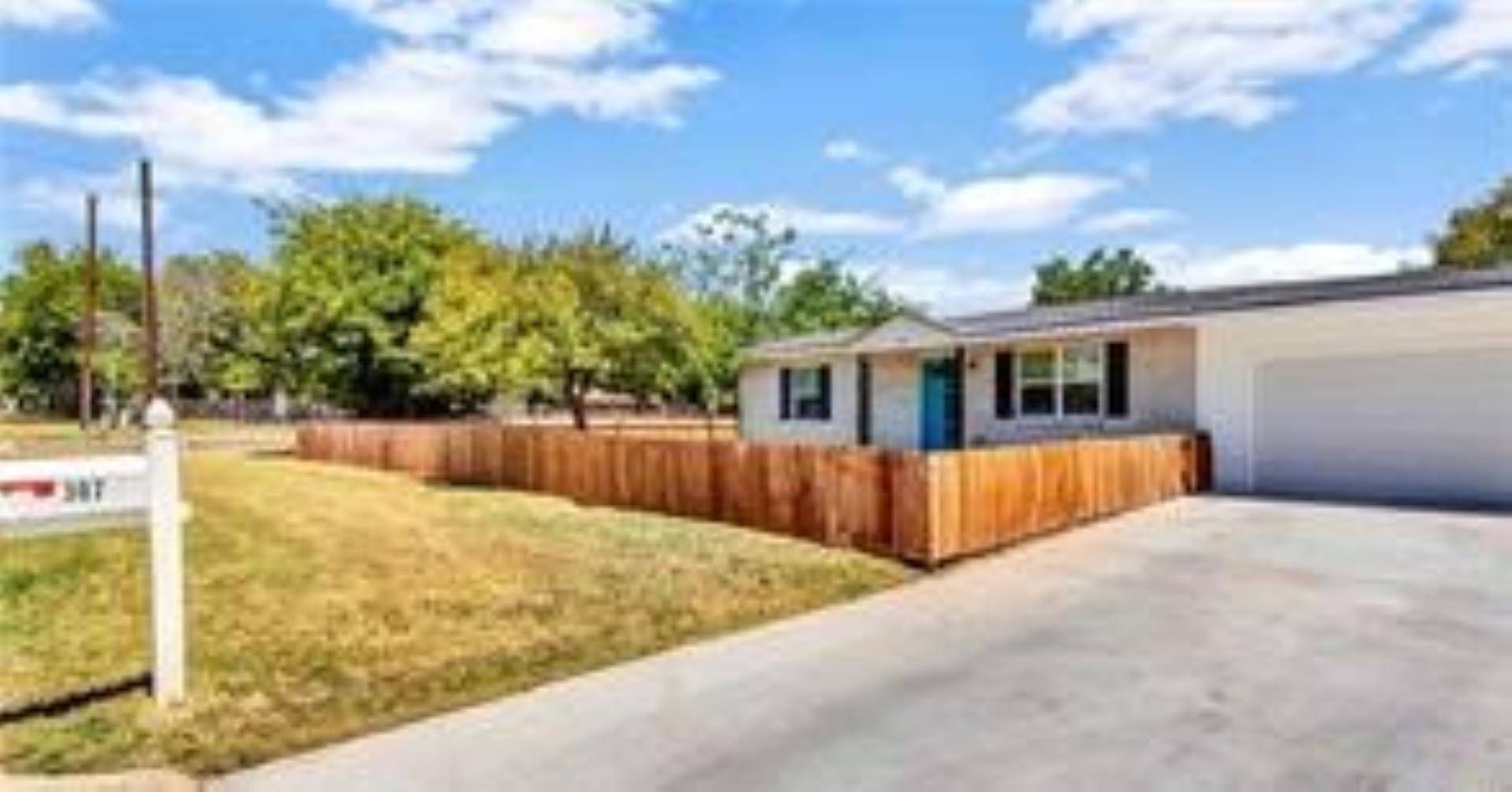 307 N Hackberry ST, Lampasas, TX 76550