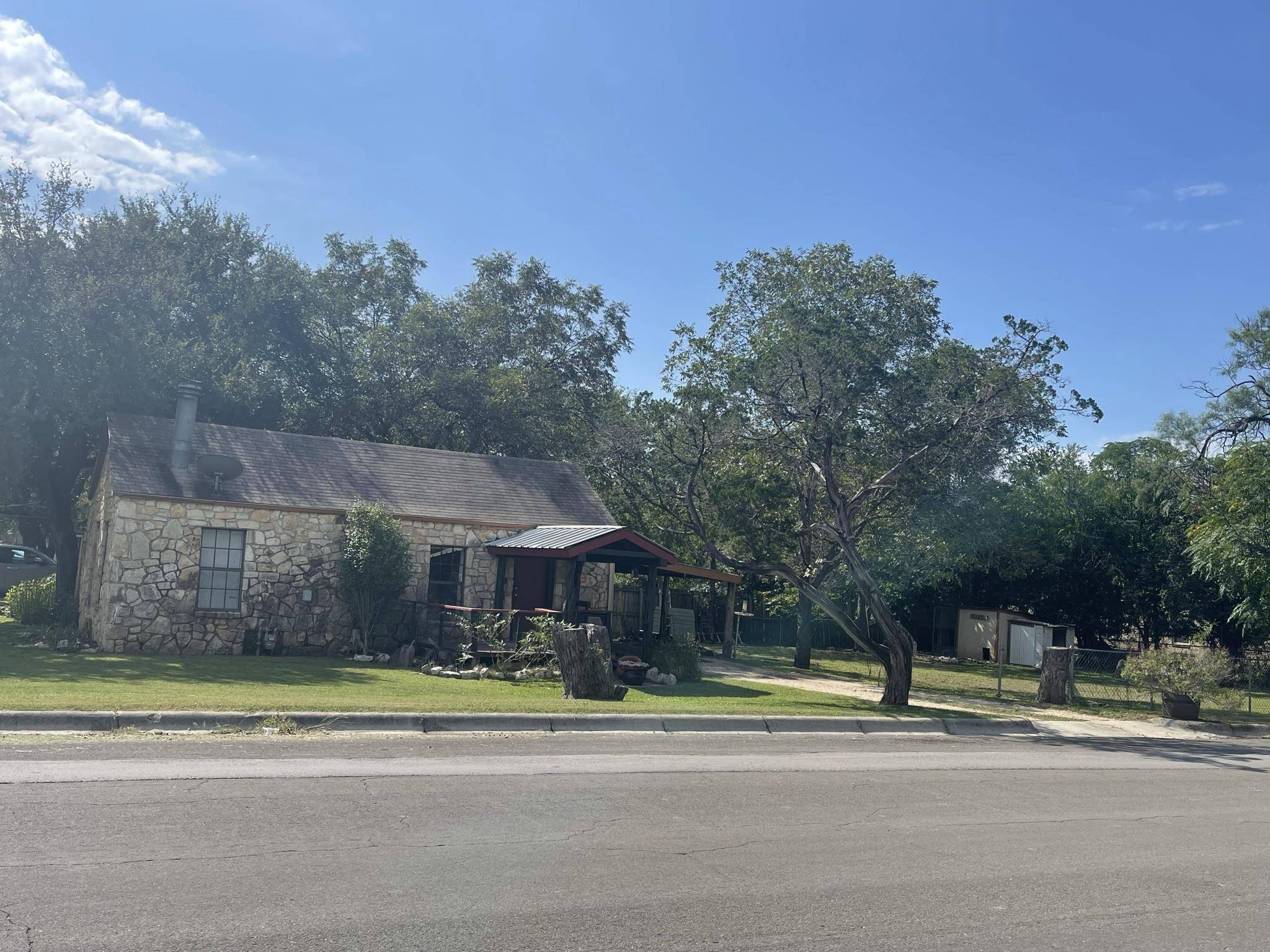 308 N Ridge St, Lampasas, TX 76550