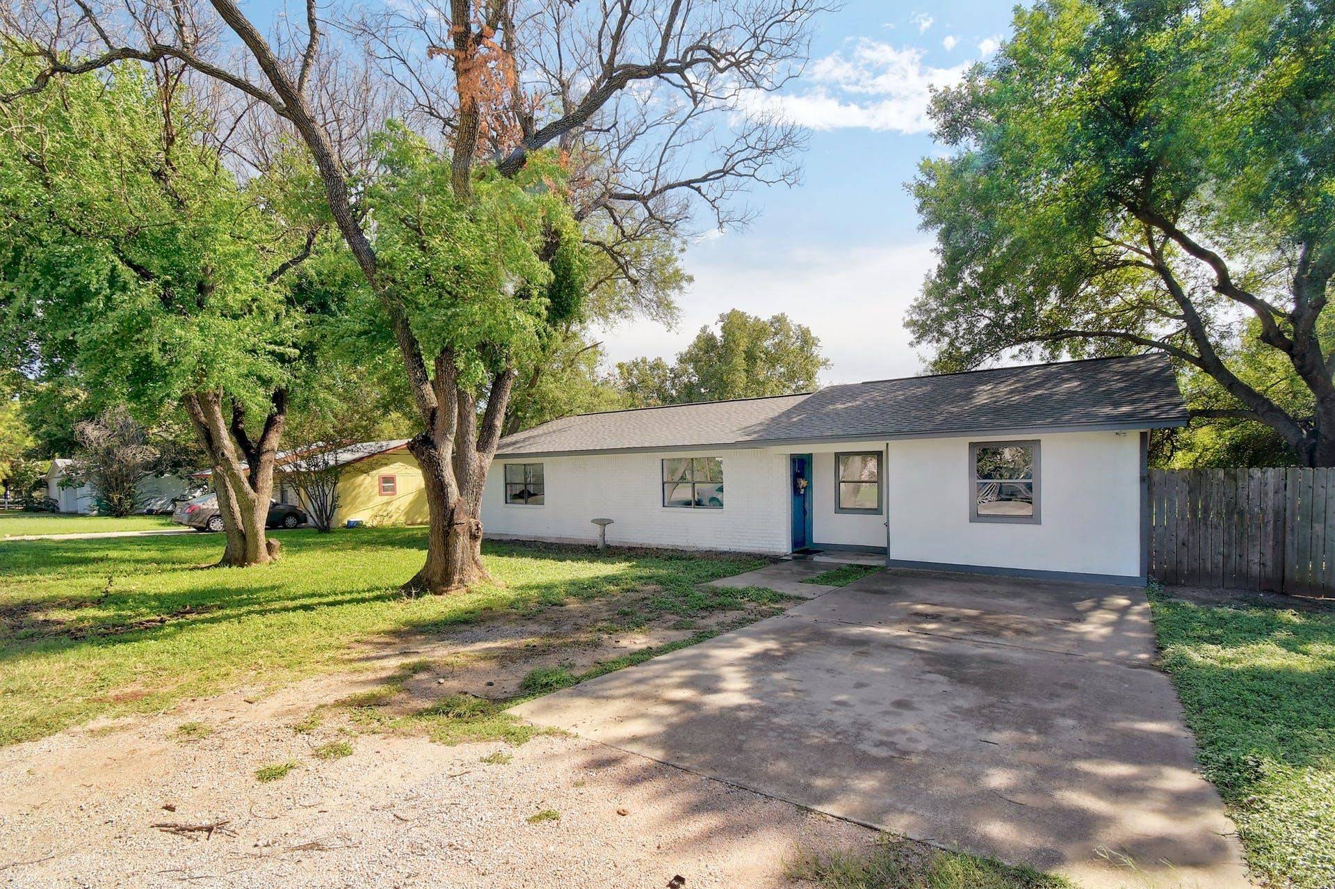 1106 Ash, Marble Falls, TX 78654