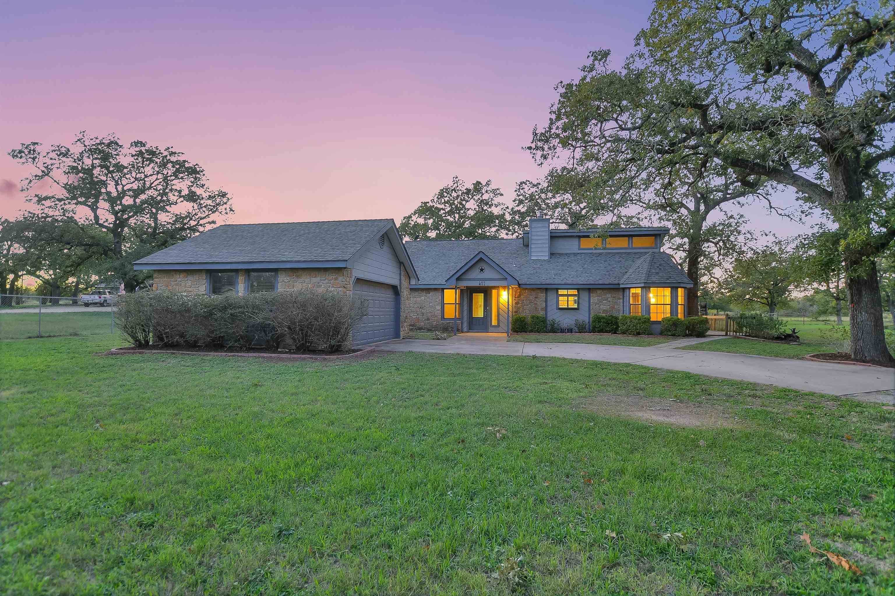 411 Lariat Ln, Marble Falls, TX 78654