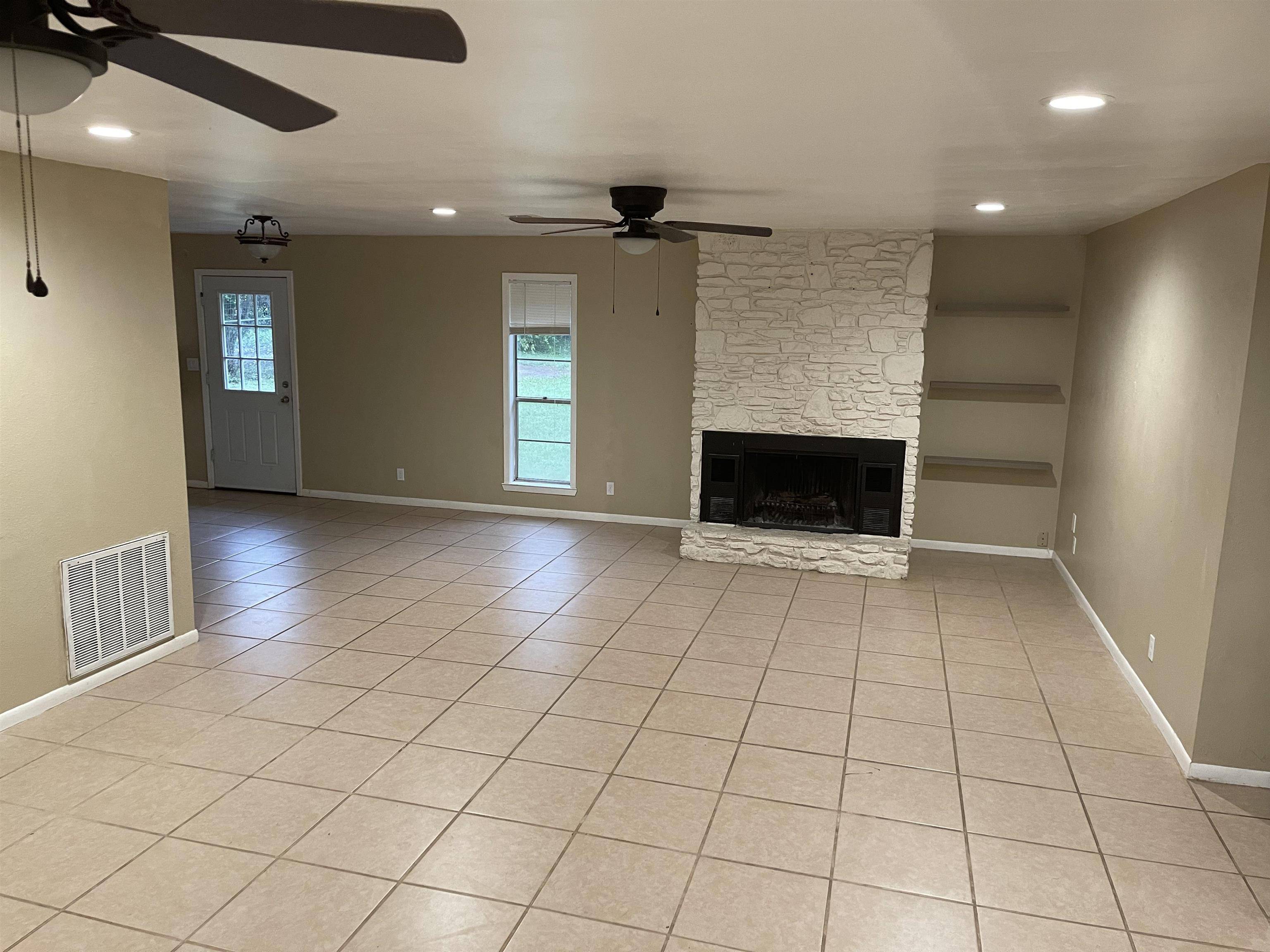 1209 Ash DR, Marble Falls, TX 78654