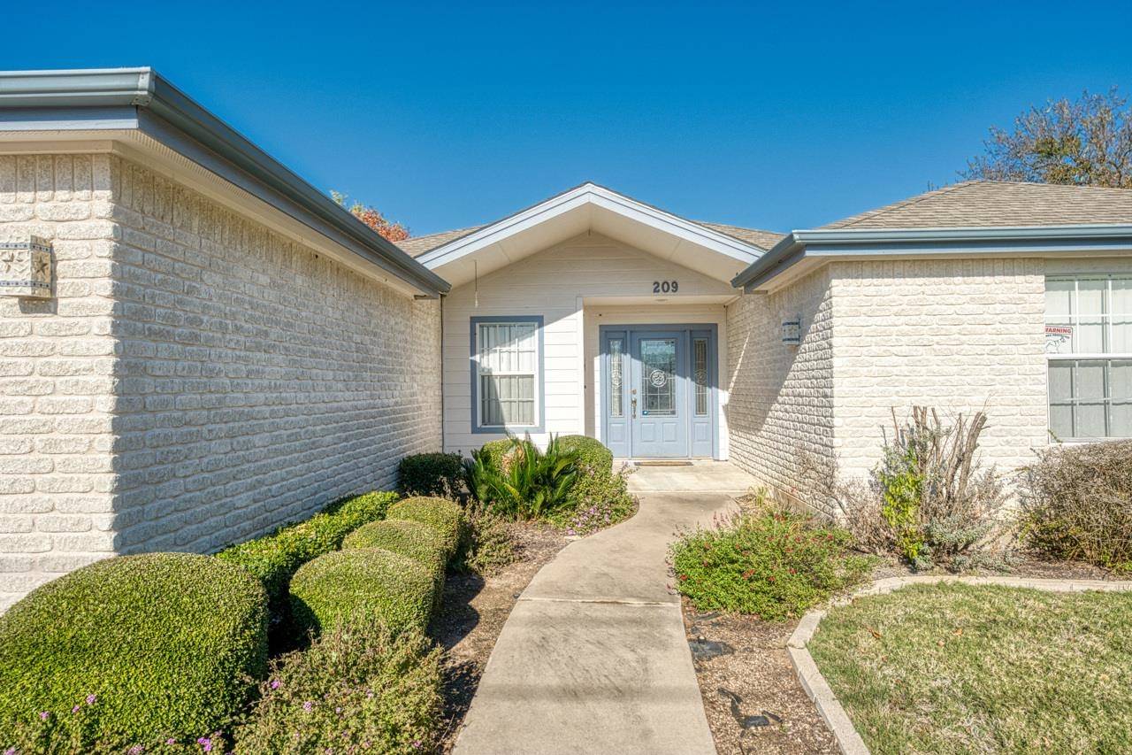 209 Villa Vista Way, Marble Falls, TX 78654