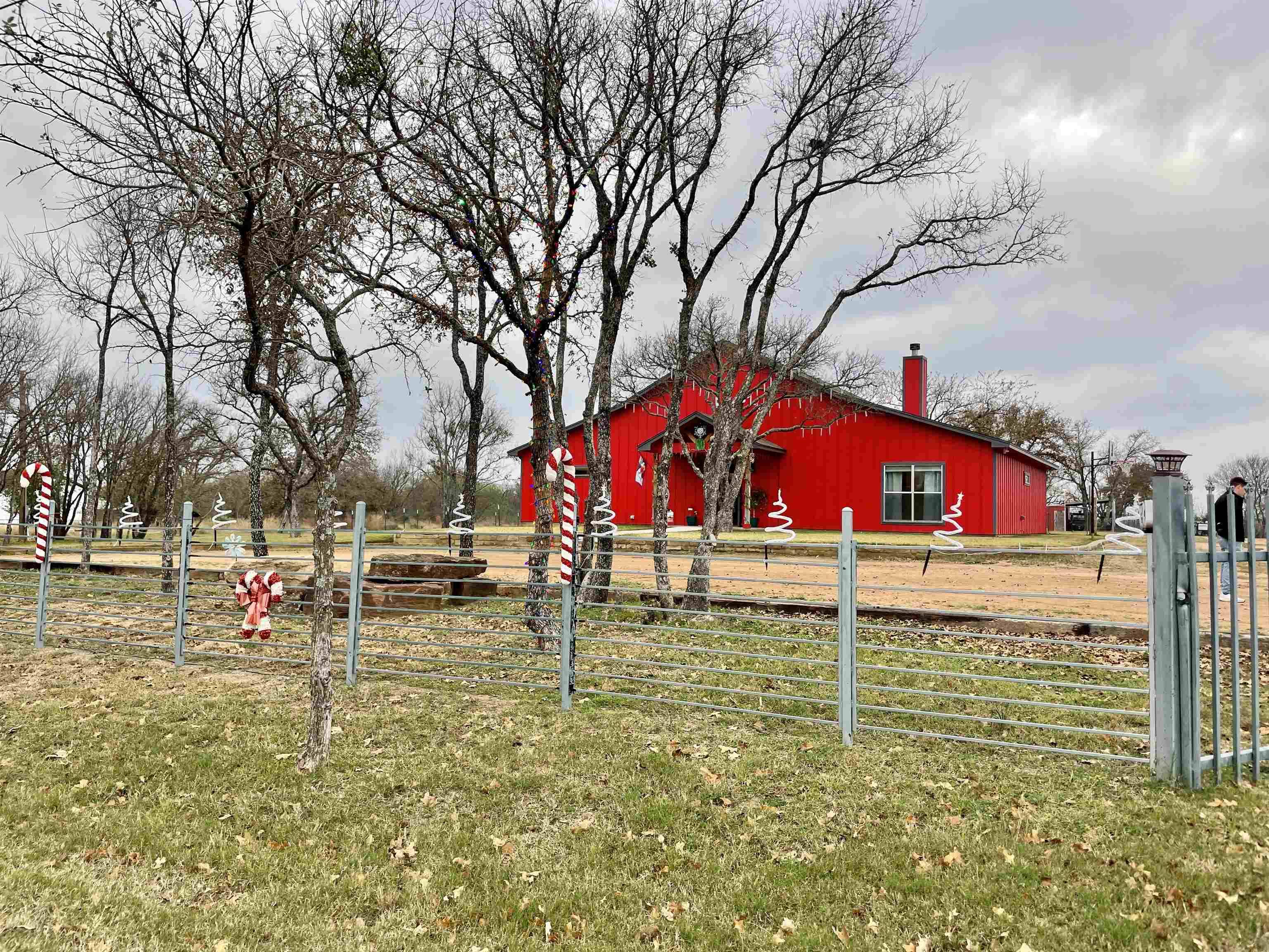 1587 Link DR, Kingsland, TX 78639