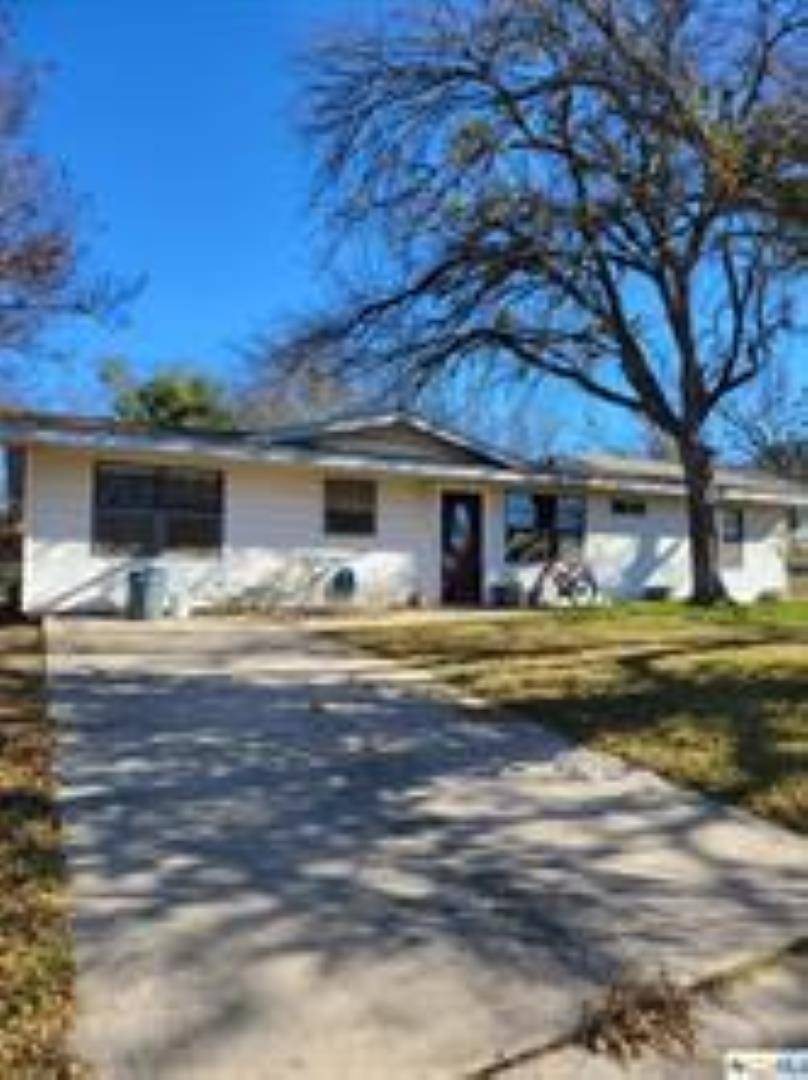 76 Sue Ann DR, Lampasas, TX 76550