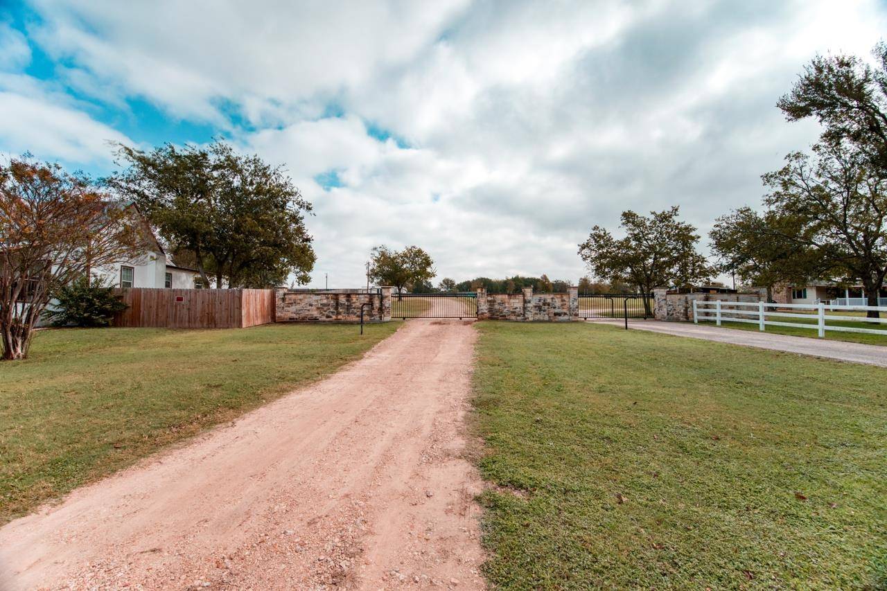 2204 CR 234, Georgetown, TX 78633
