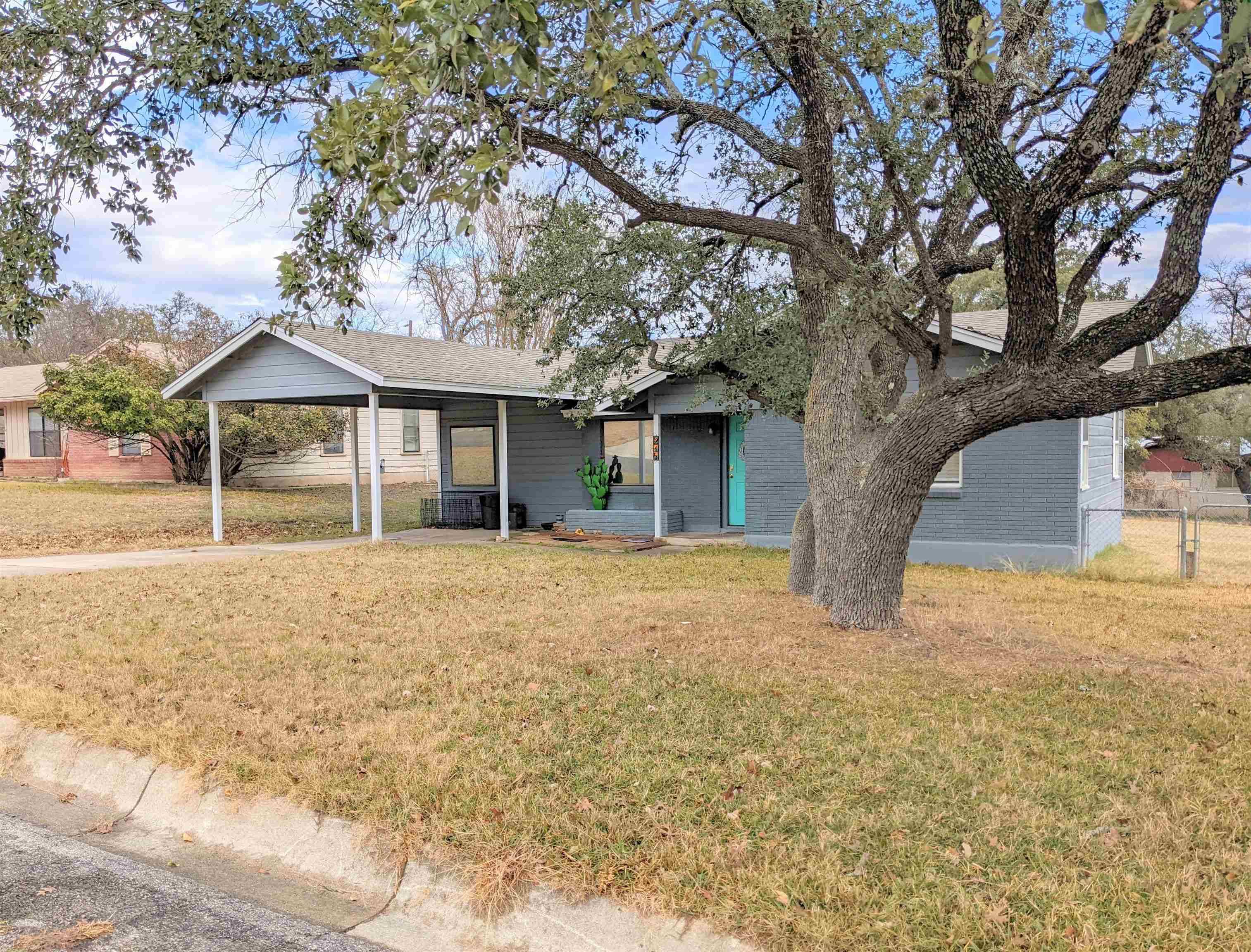 215 S Rice St, Lampasas, TX 76550