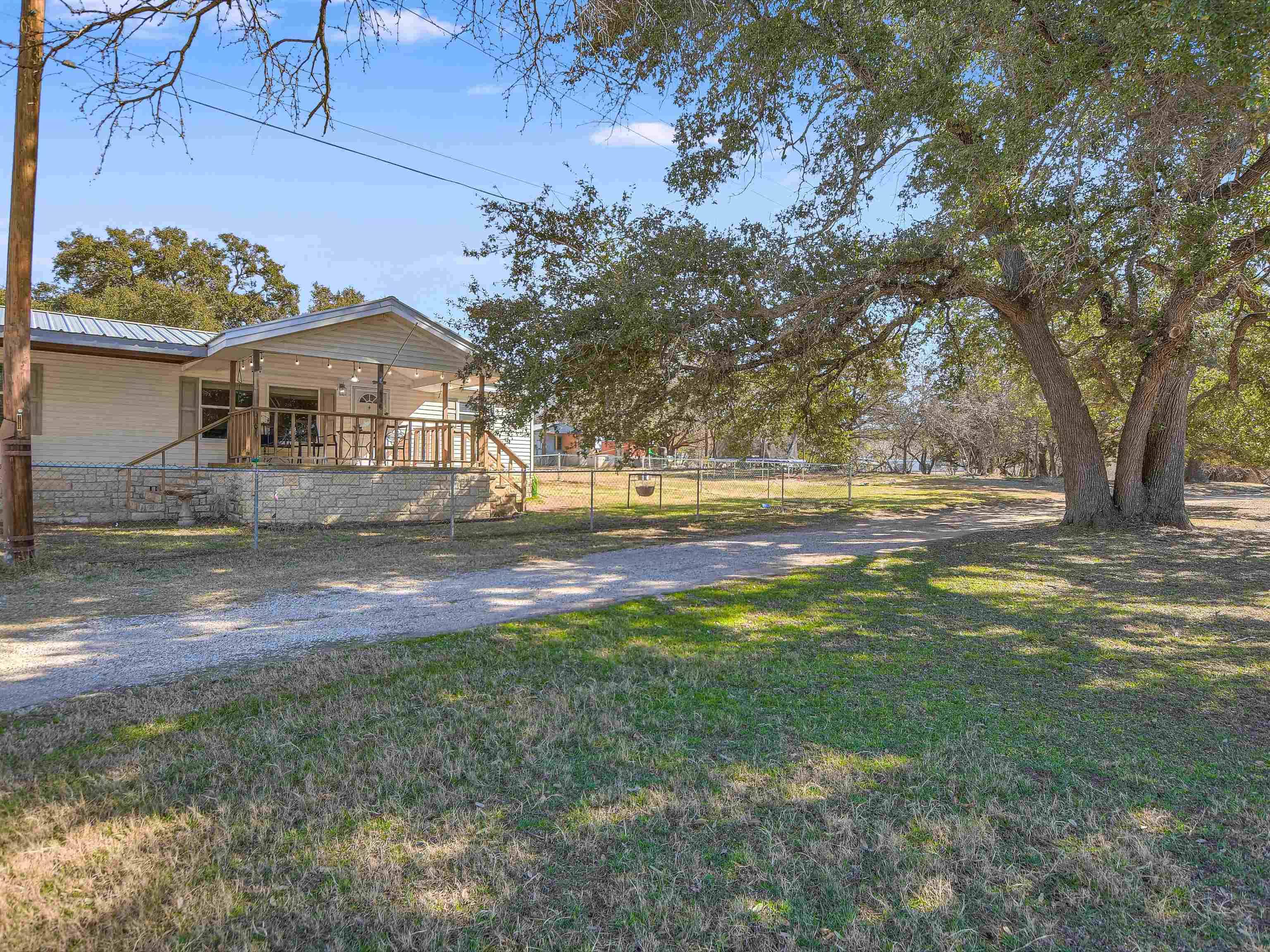 116 Shell LN, Burnet, TX 78611