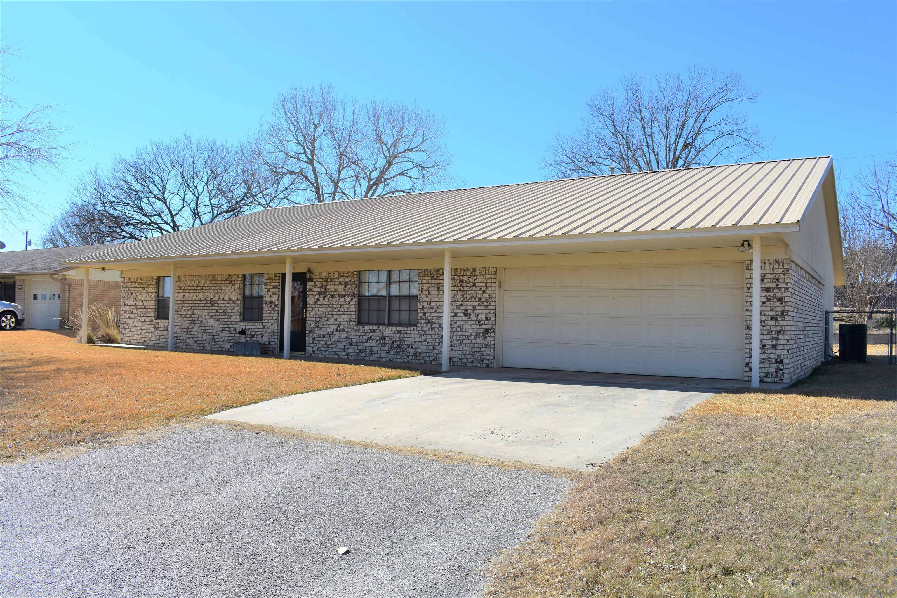 30 Castleberry St, Lampasas, TX 76550