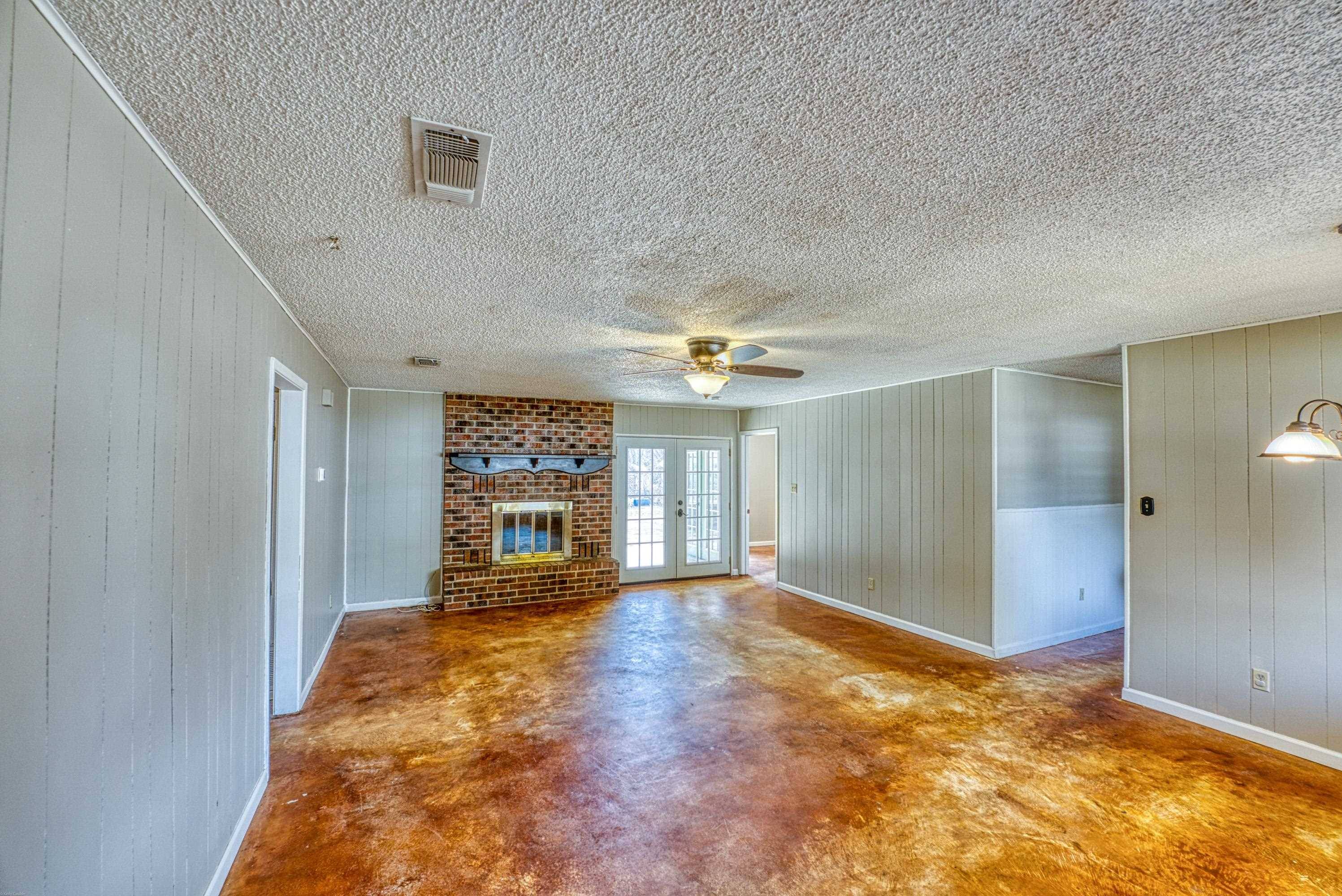 1106 Hackberry DR, Marble Falls, TX 78654-7206