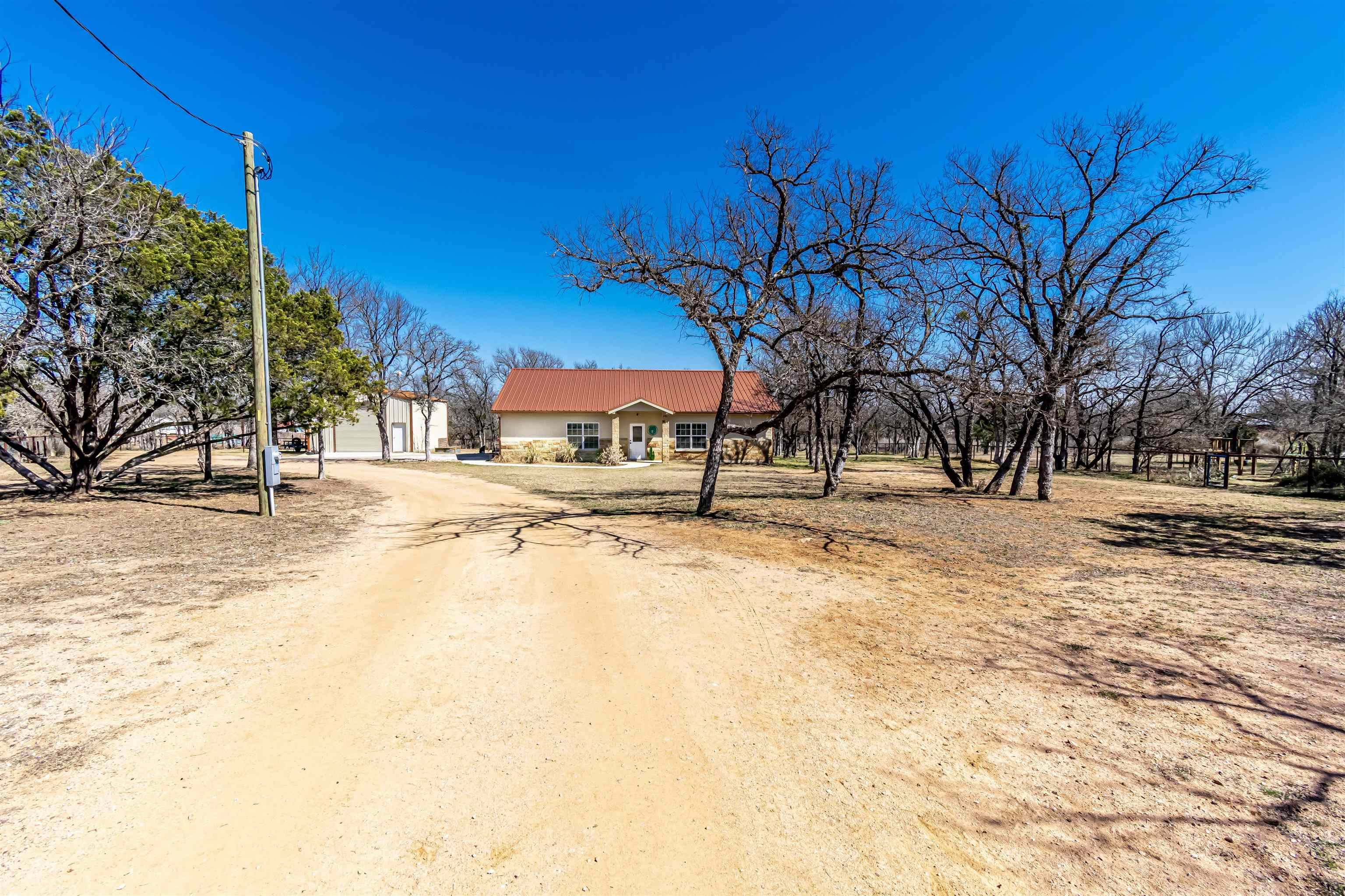 118 Western DR, Kingsland, TX 78639