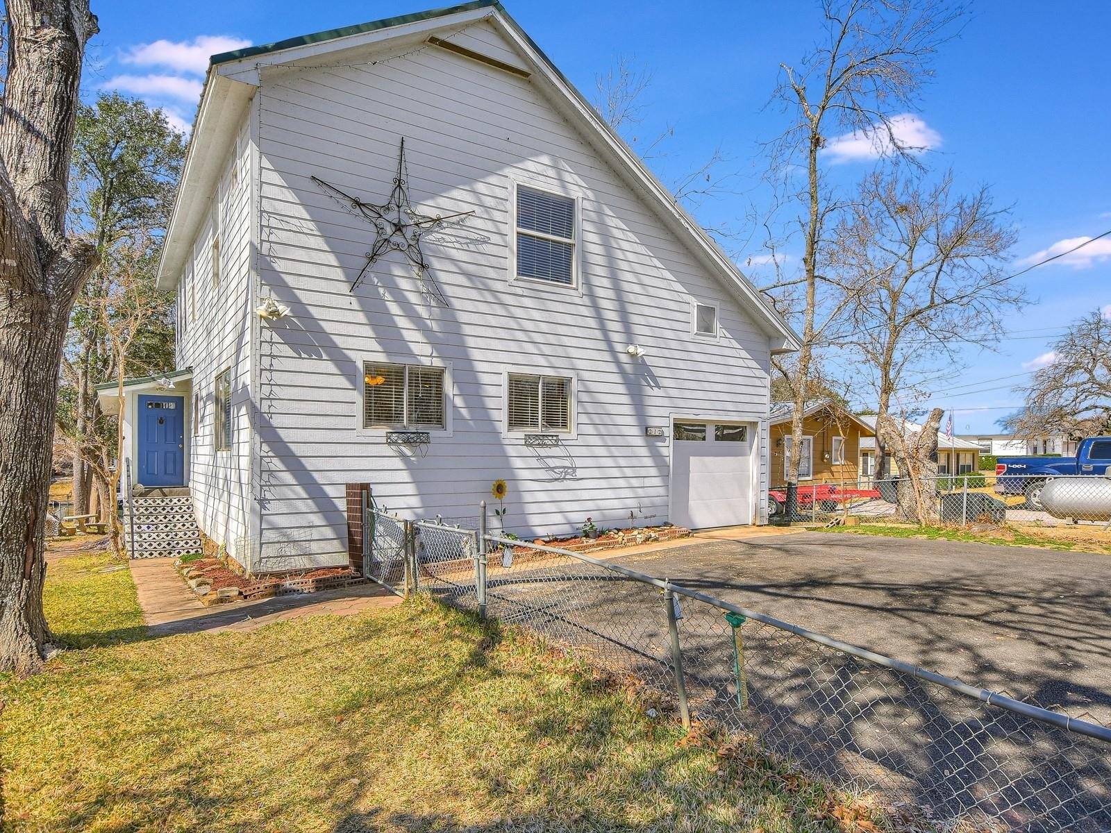 212 Princess TER, Sunrise Beach, TX 78643