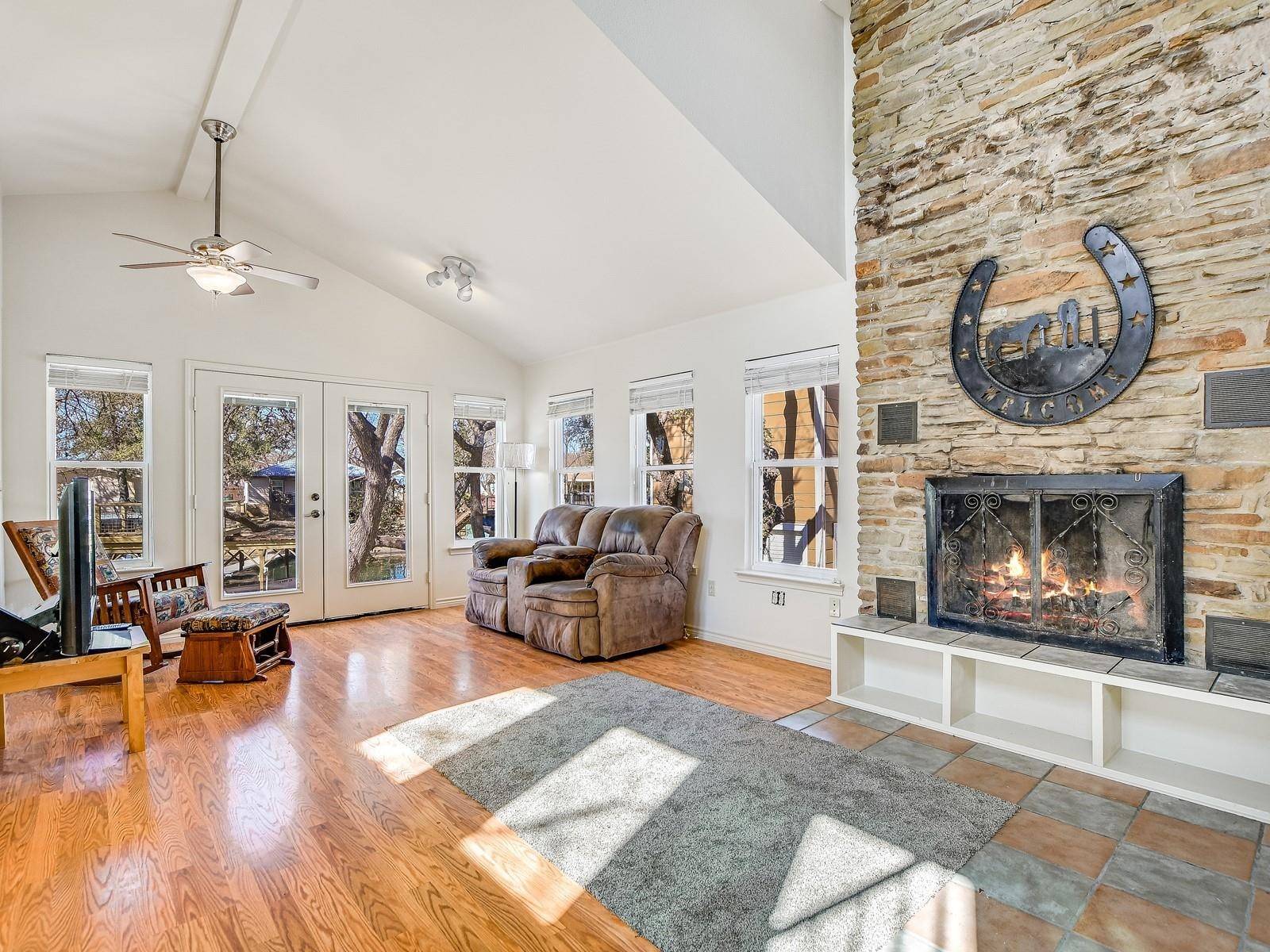 212 Princess TER, Sunrise Beach, TX 78643