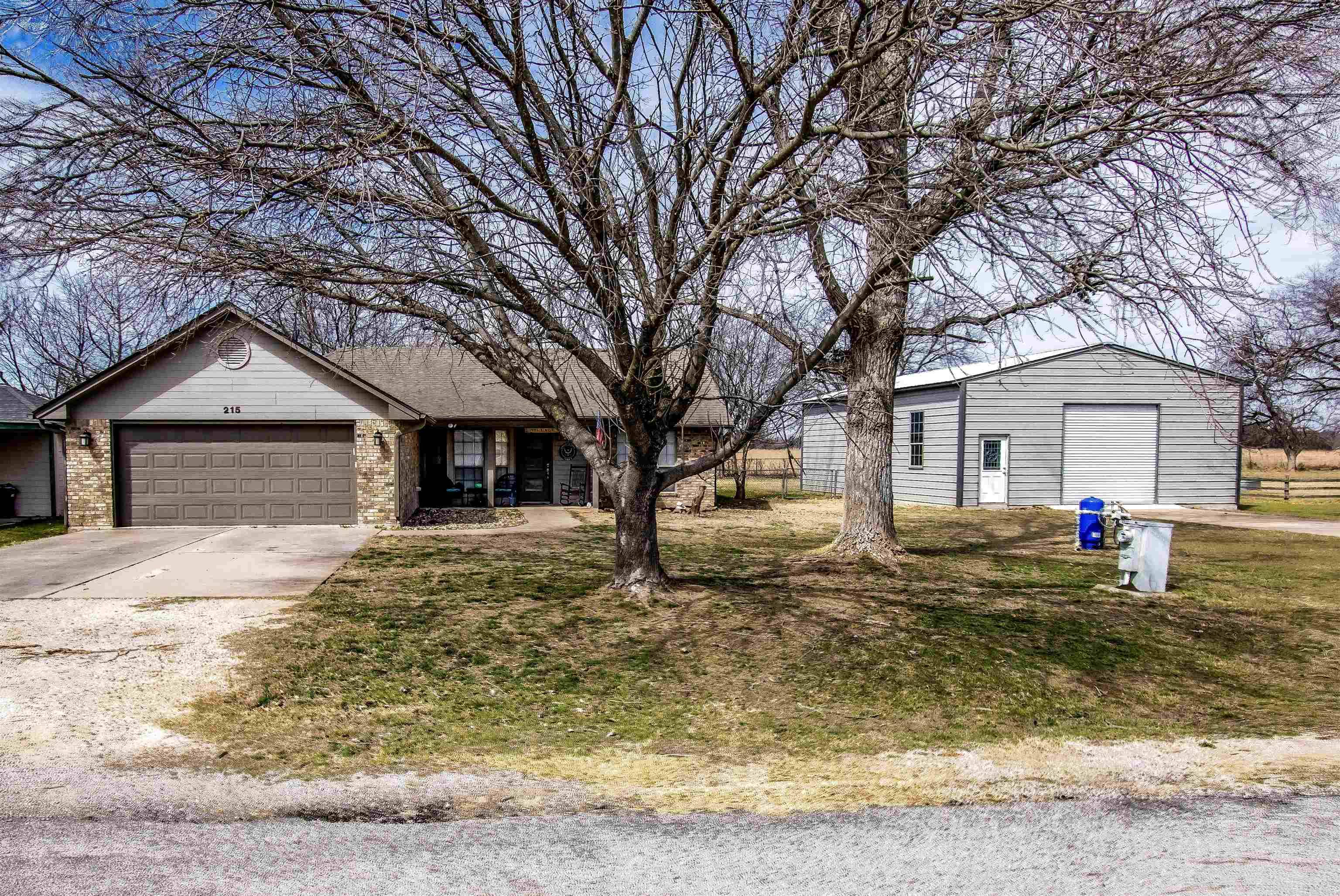 215 White Brush DR, Kingsland, TX 78639