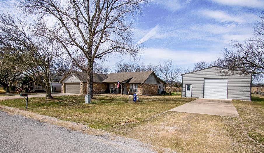 215 White Brush DR, Kingsland, TX 78639