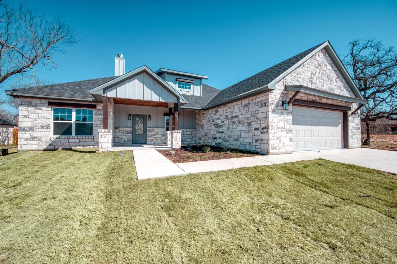 106 Lakecliff DR, Kingsland, TX 78639