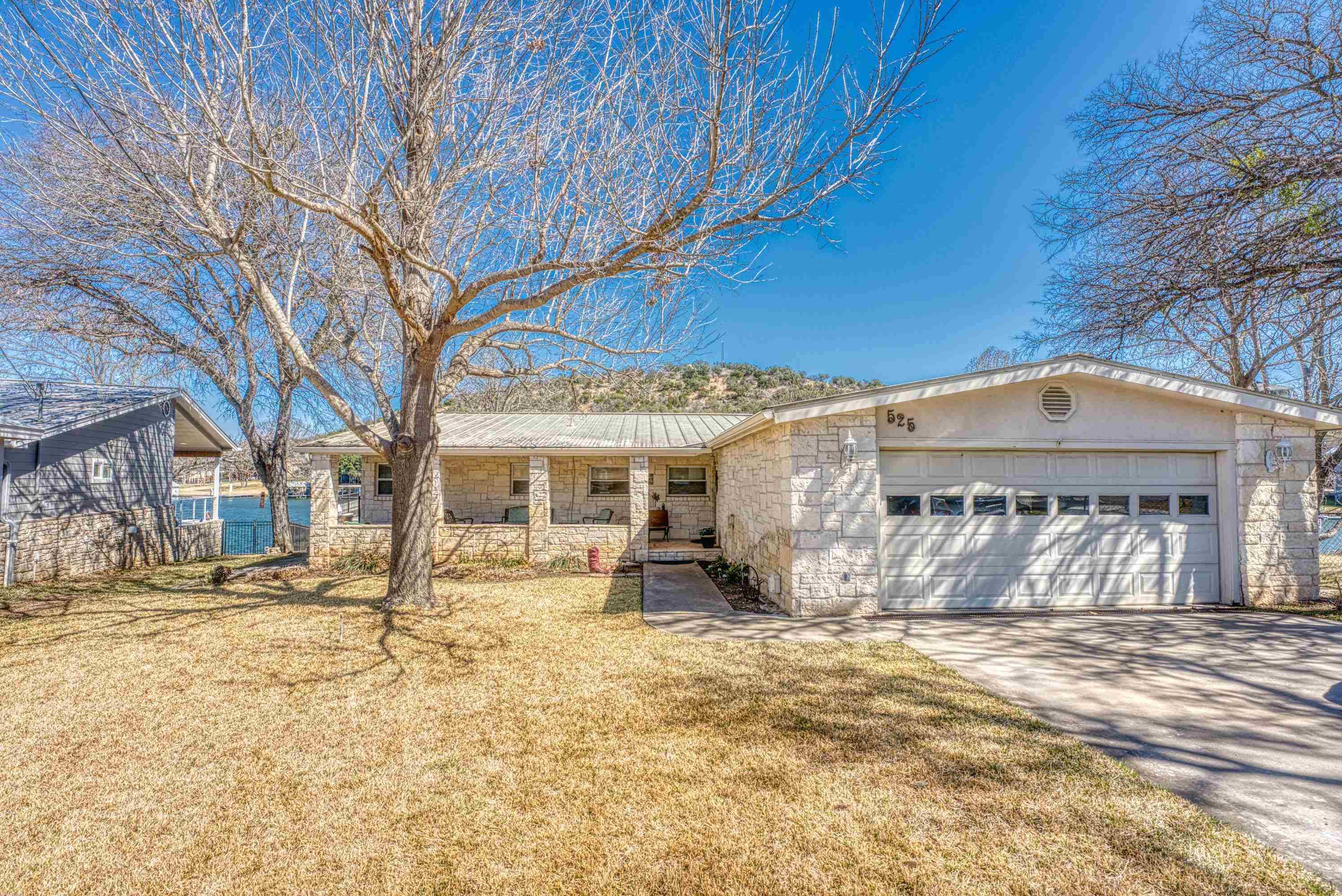 525 Shadyside Ln, Sunrise Beach, TX 78643