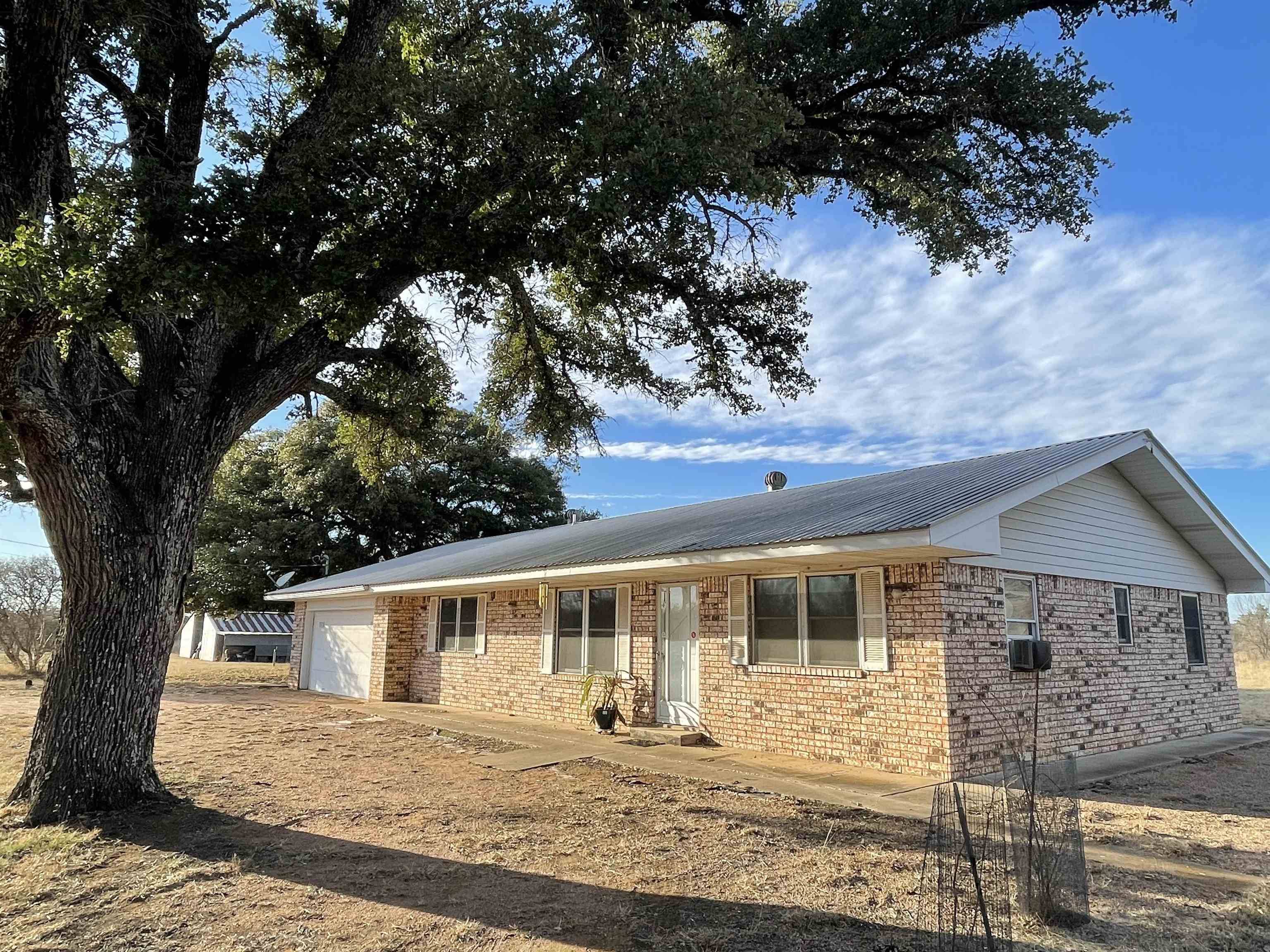 378 County Road 117 RD, Llano, TX 78643