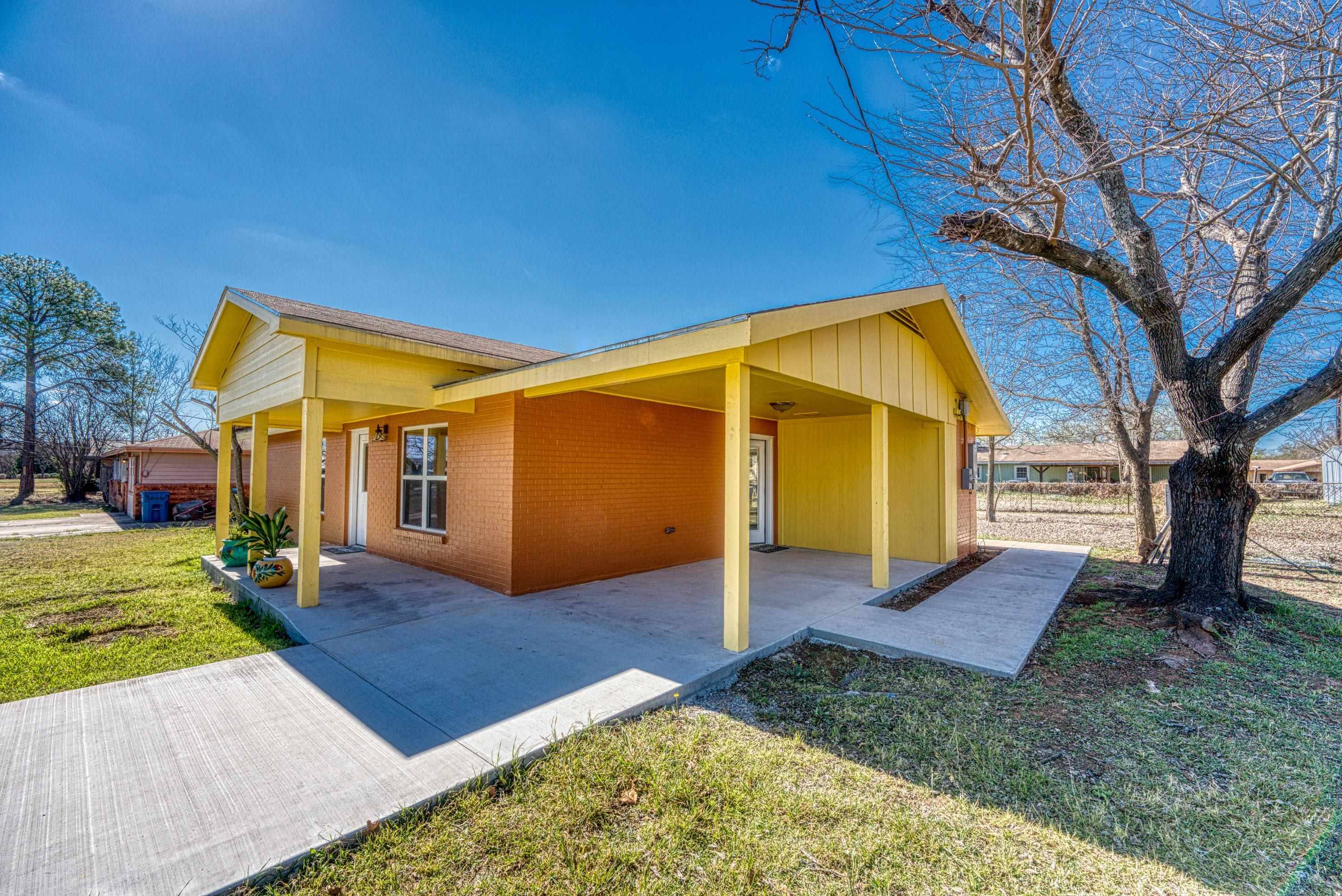 1405 Brazos ST, Marble Falls, TX 78654
