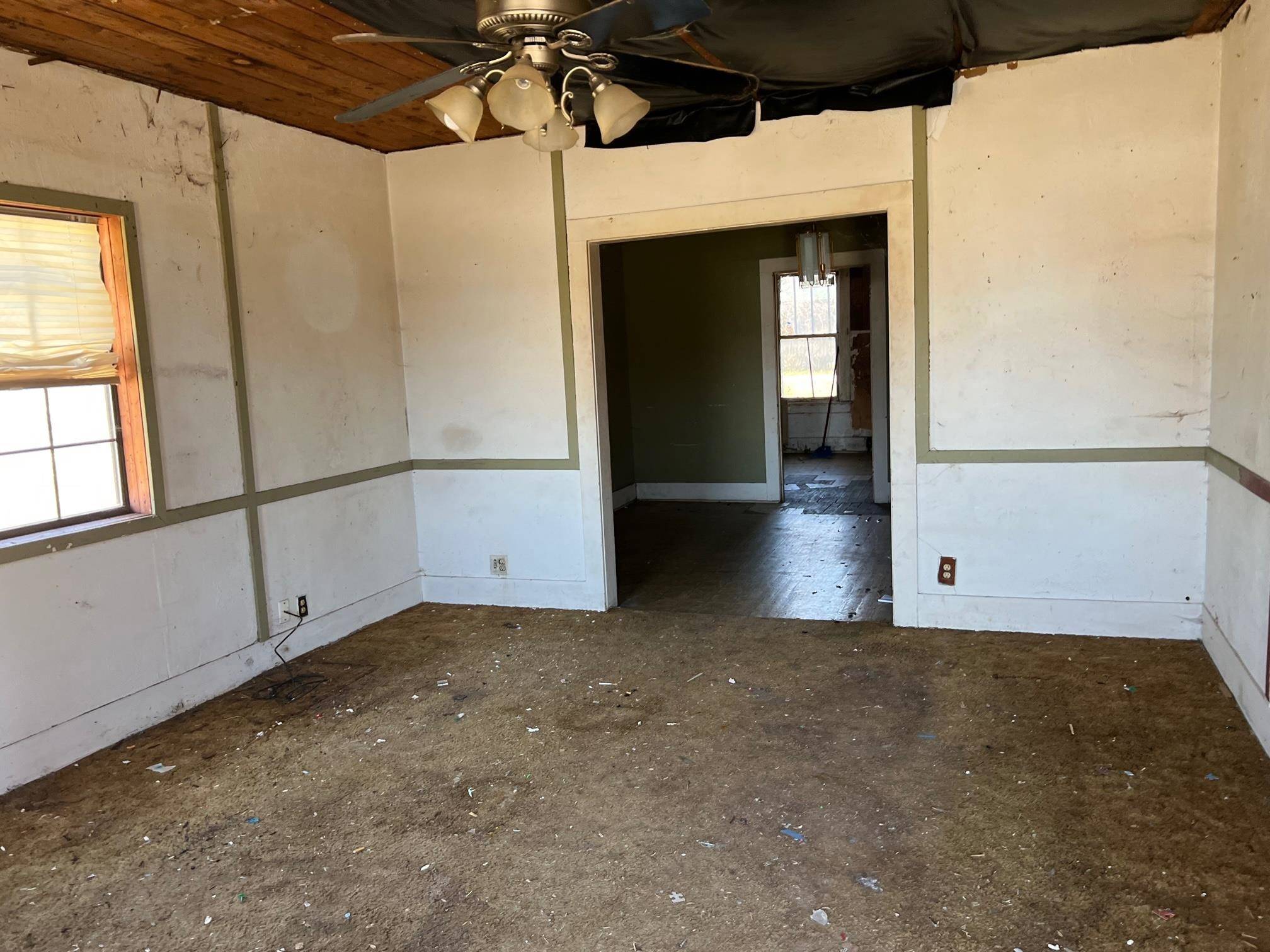 207 S Chestnut St, Lampasas, TX 76550