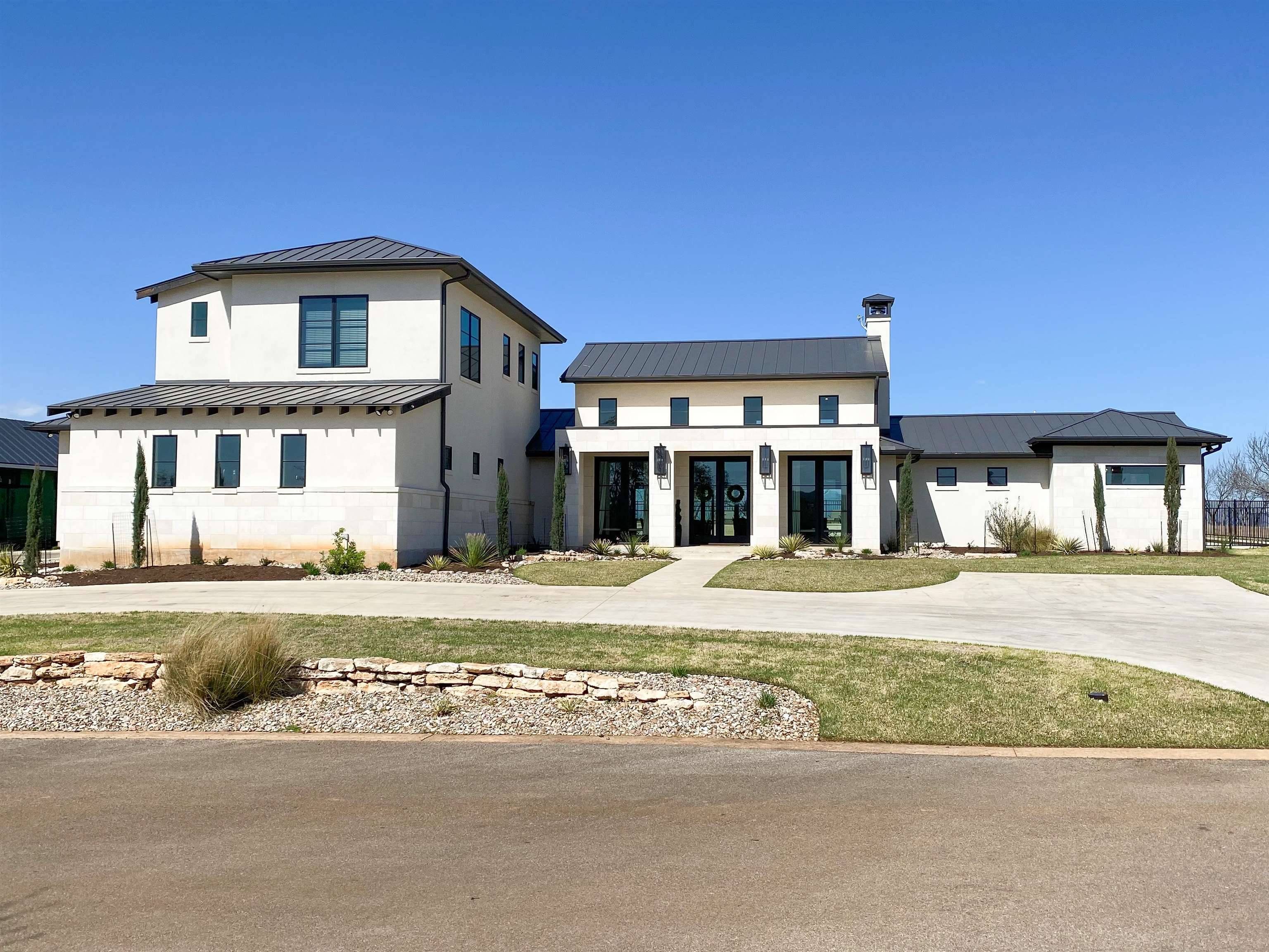 200 Paintbrush, Horseshoe Bay, TX 78657