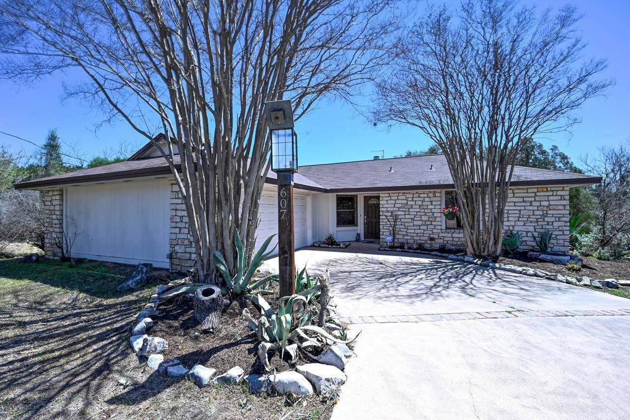 607 Pony Express ST, Horseshoe Bay, TX 78657