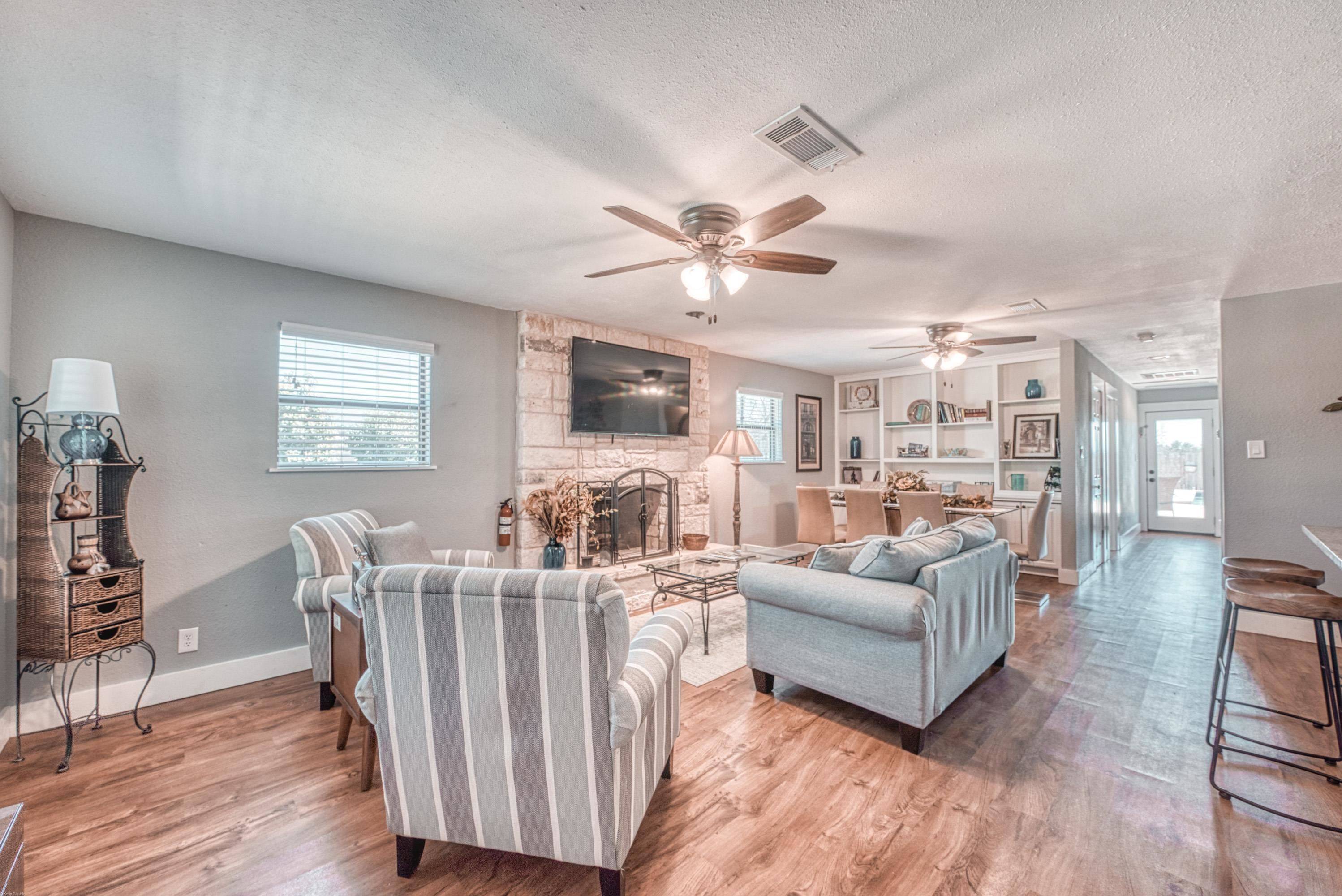 504 W Ollie, Llano, TX 78643