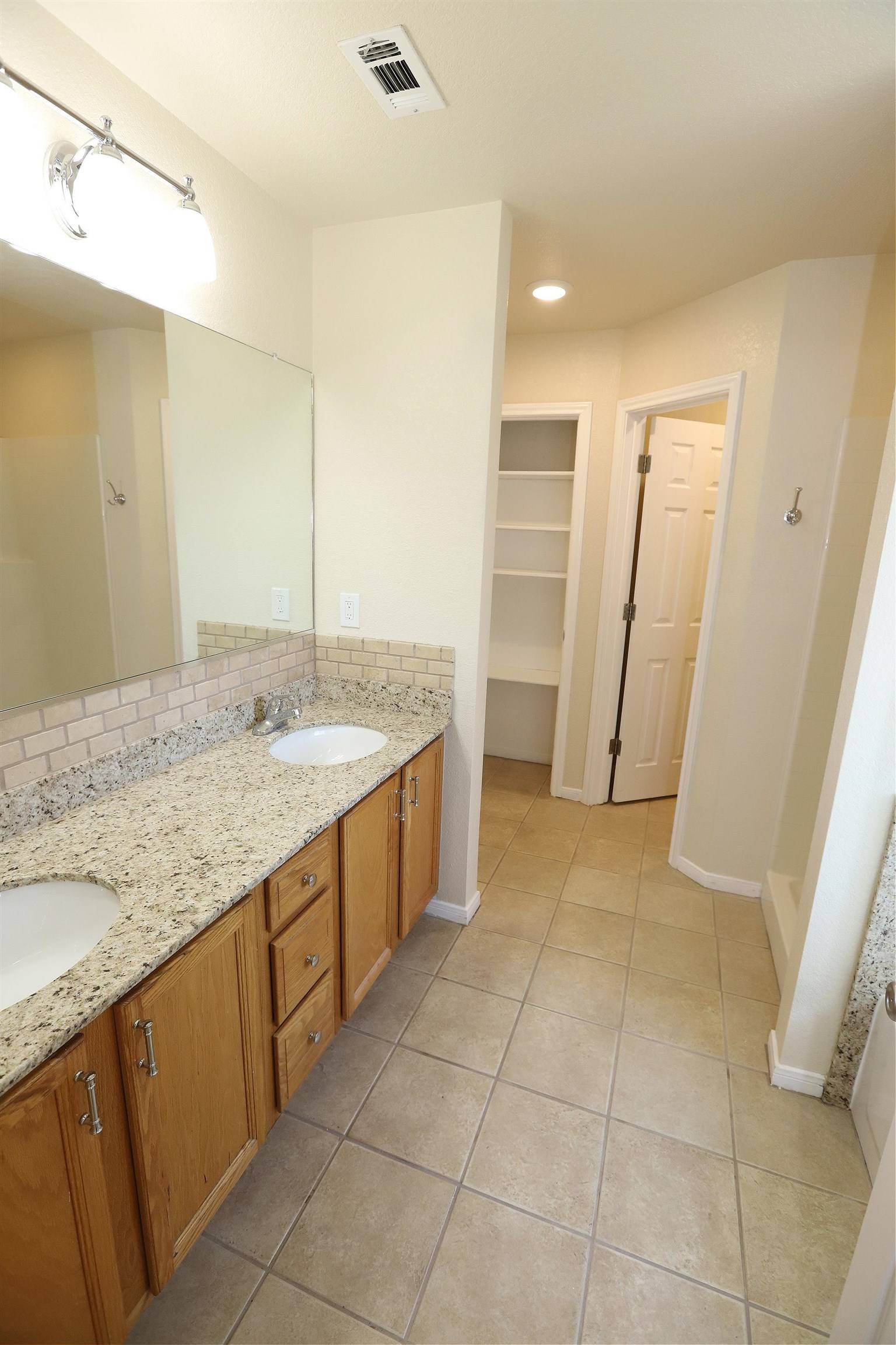 11 Westridge PL, Lampasas, TX 76550