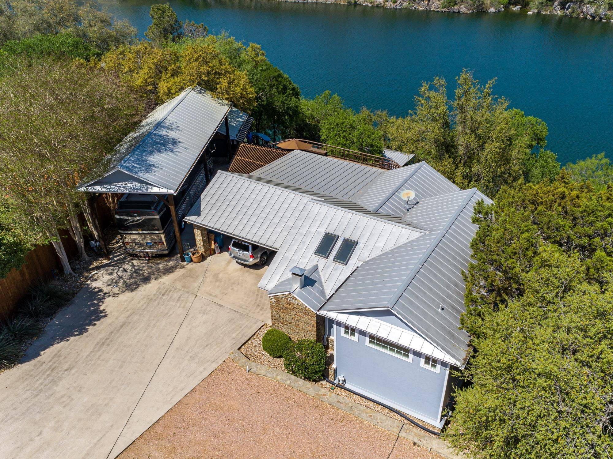 702 Los Escondidos ST, Marble Falls, TX 78654