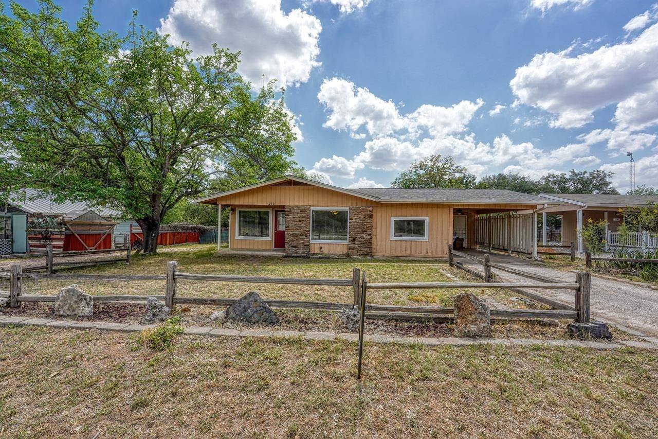 216 Overstreet, Sunrise Beach, TX 78643