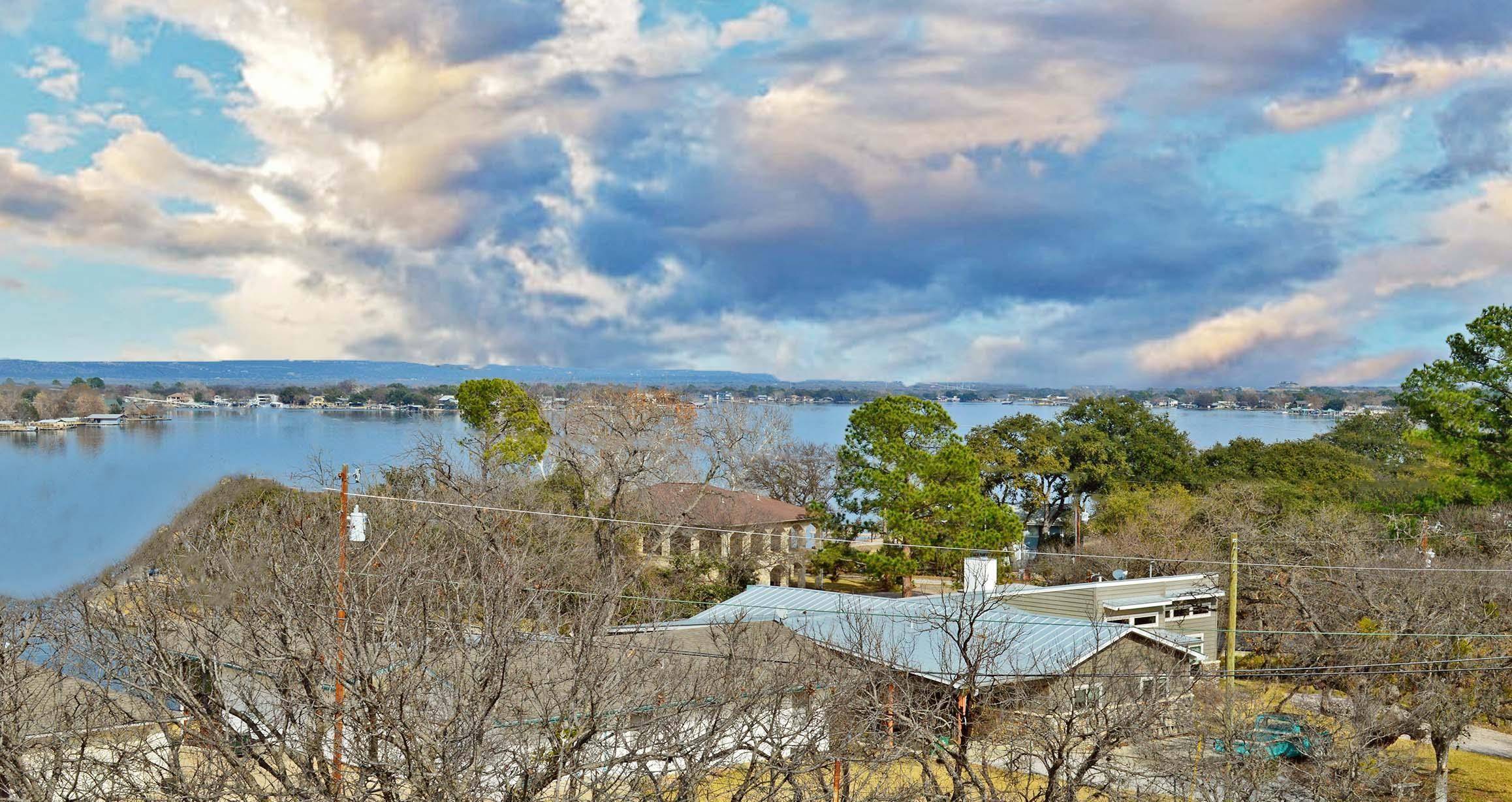 102 Park RD, Sunrise Beach, TX 78643
