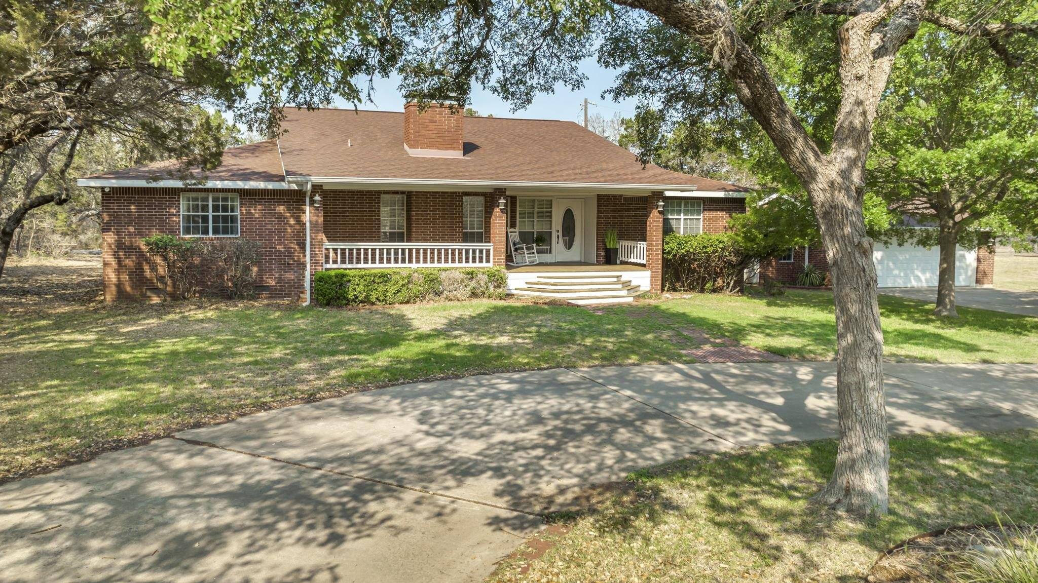 700 W Oak Ridge, Marble Falls, TX 78654