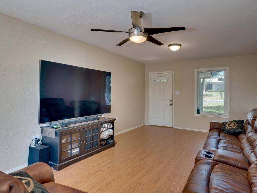 1006 Loma LN, Marble Falls, TX 78654