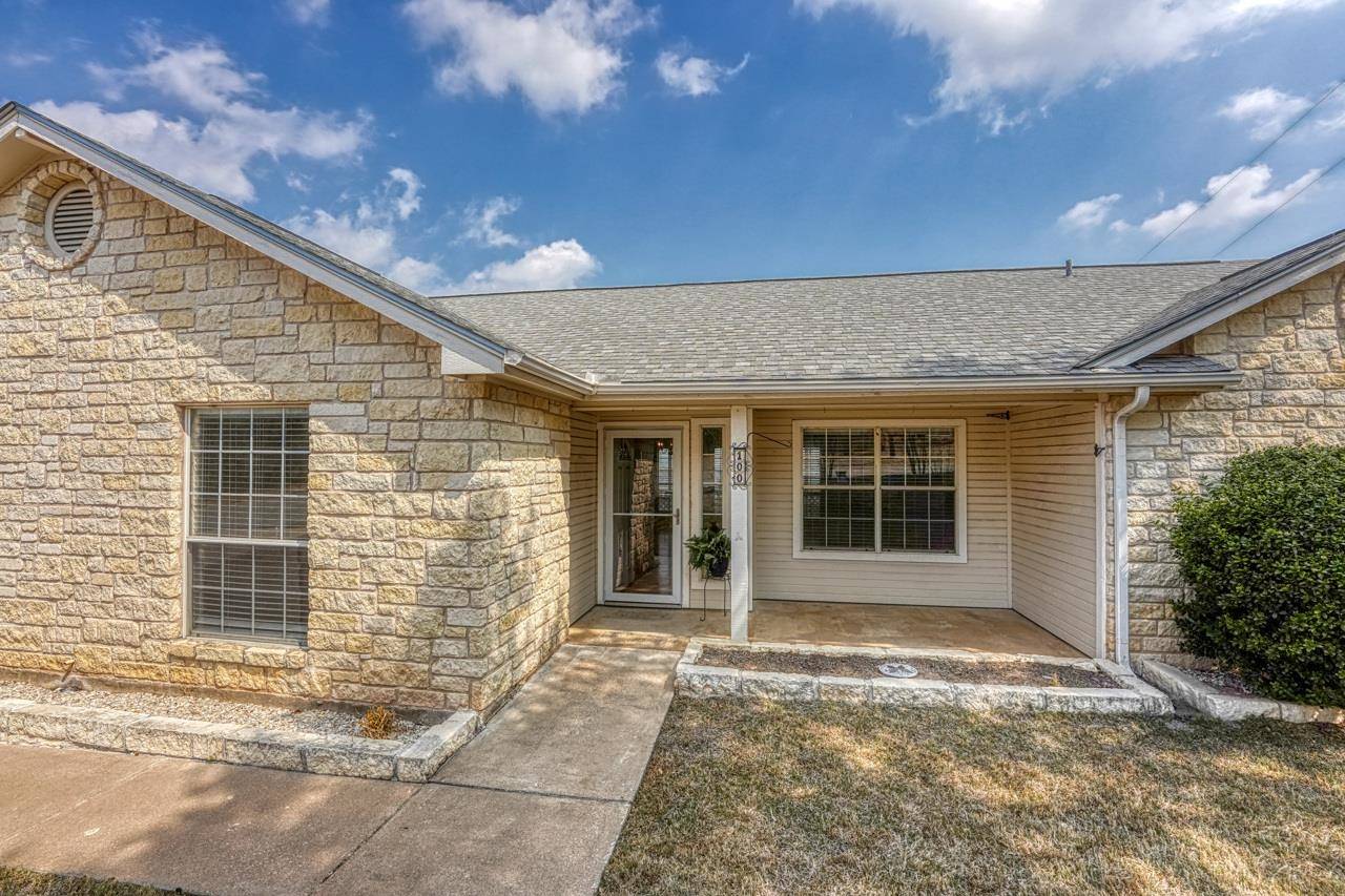 100 Hillside Lane, Horseshoe Bay, TX 78657