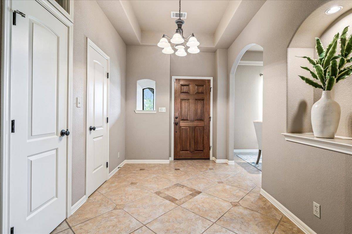 301 Cowal S DR, Spicewood, TX 78669