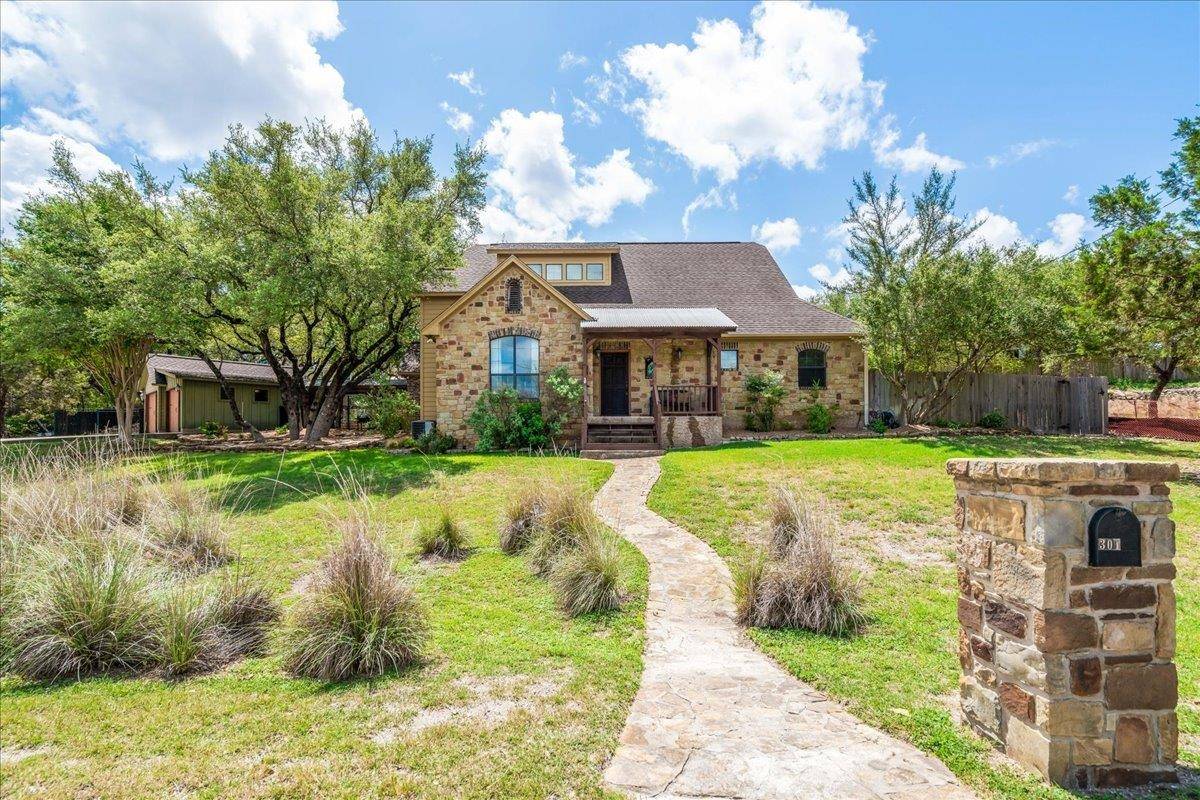 301 Cowal S DR, Spicewood, TX 78669