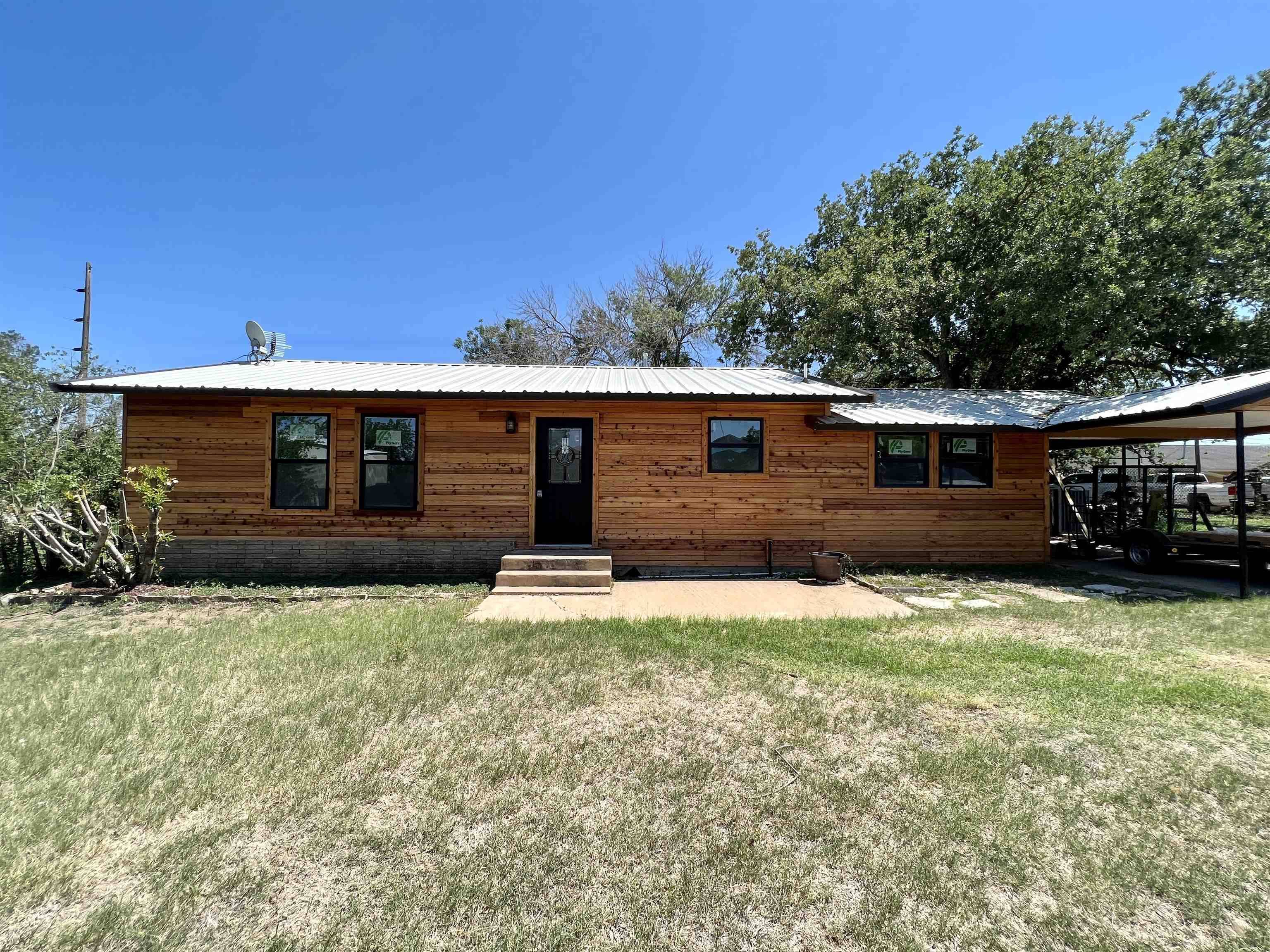 1506 Geronimo TRL, Kingsland, TX 78639