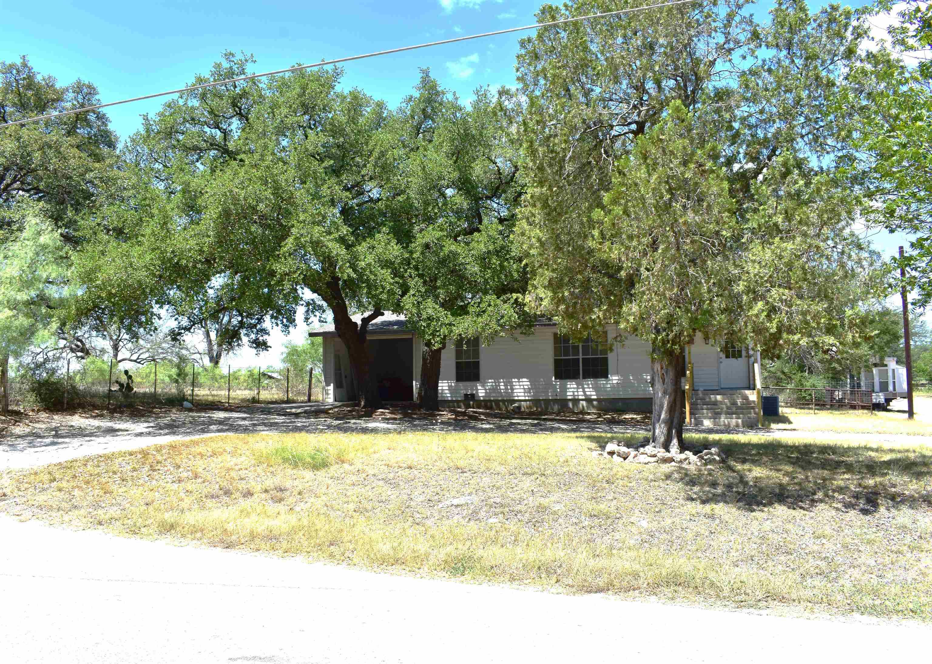 708 N Ridge St, Lampasas, TX 76550