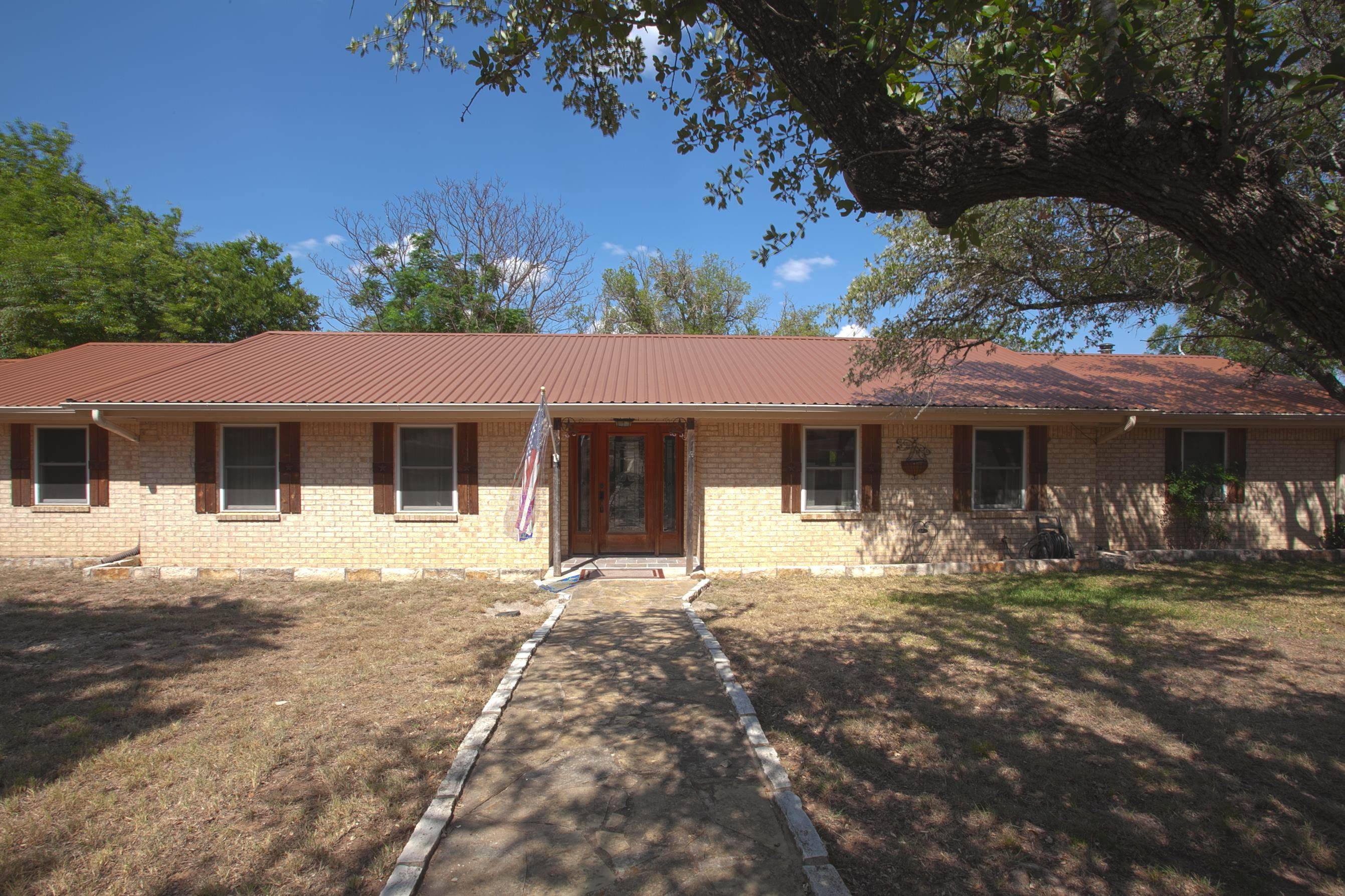 3 Kathie LN, Lampasas, TX 76550