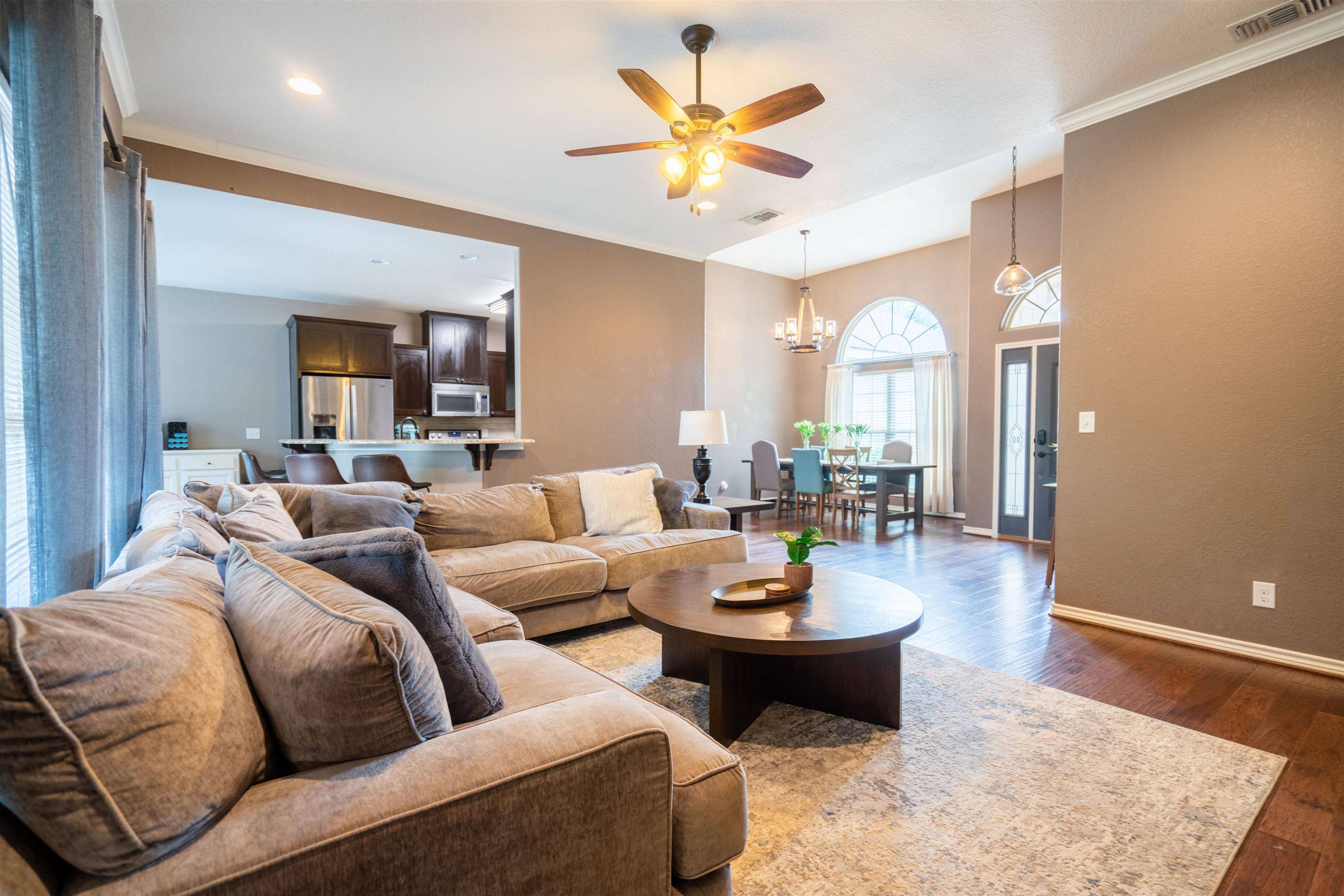 707 Woodland Park Dr., Marble Falls, TX 78654-4658