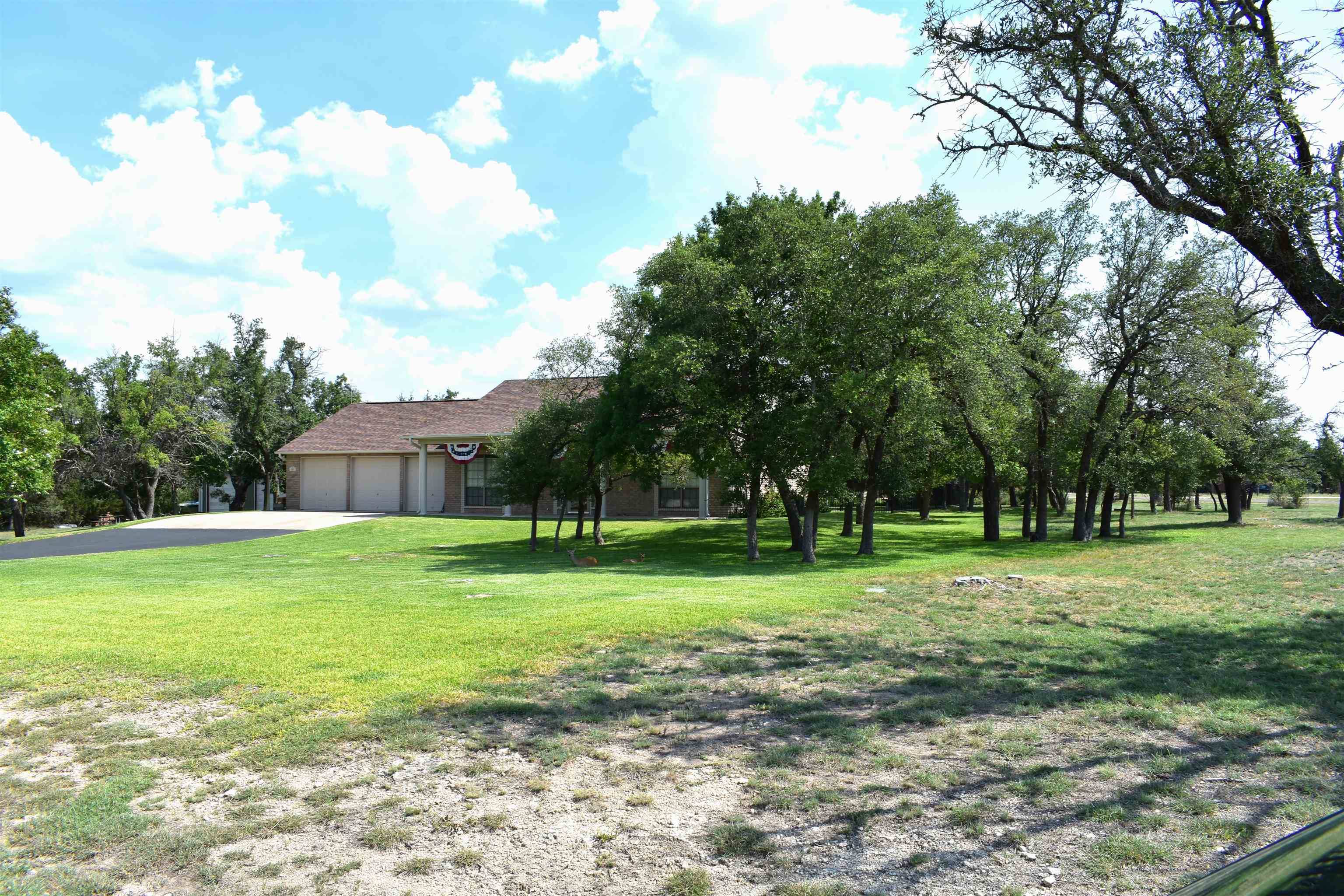 604 Antelope Ln, Lampasas, TX 76550