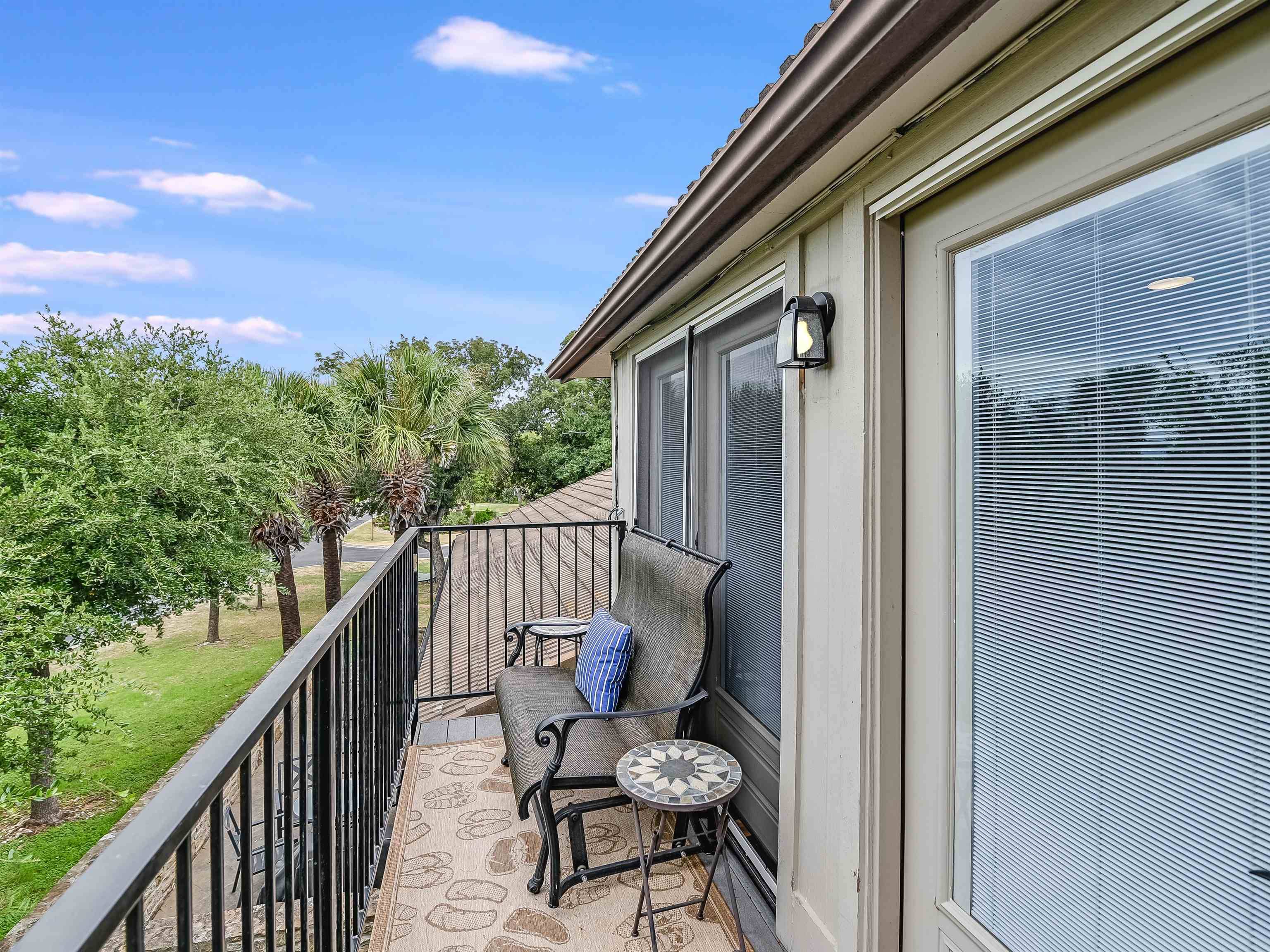 100 Bay Point #14 DR, Horseshoe Bay, TX 78657