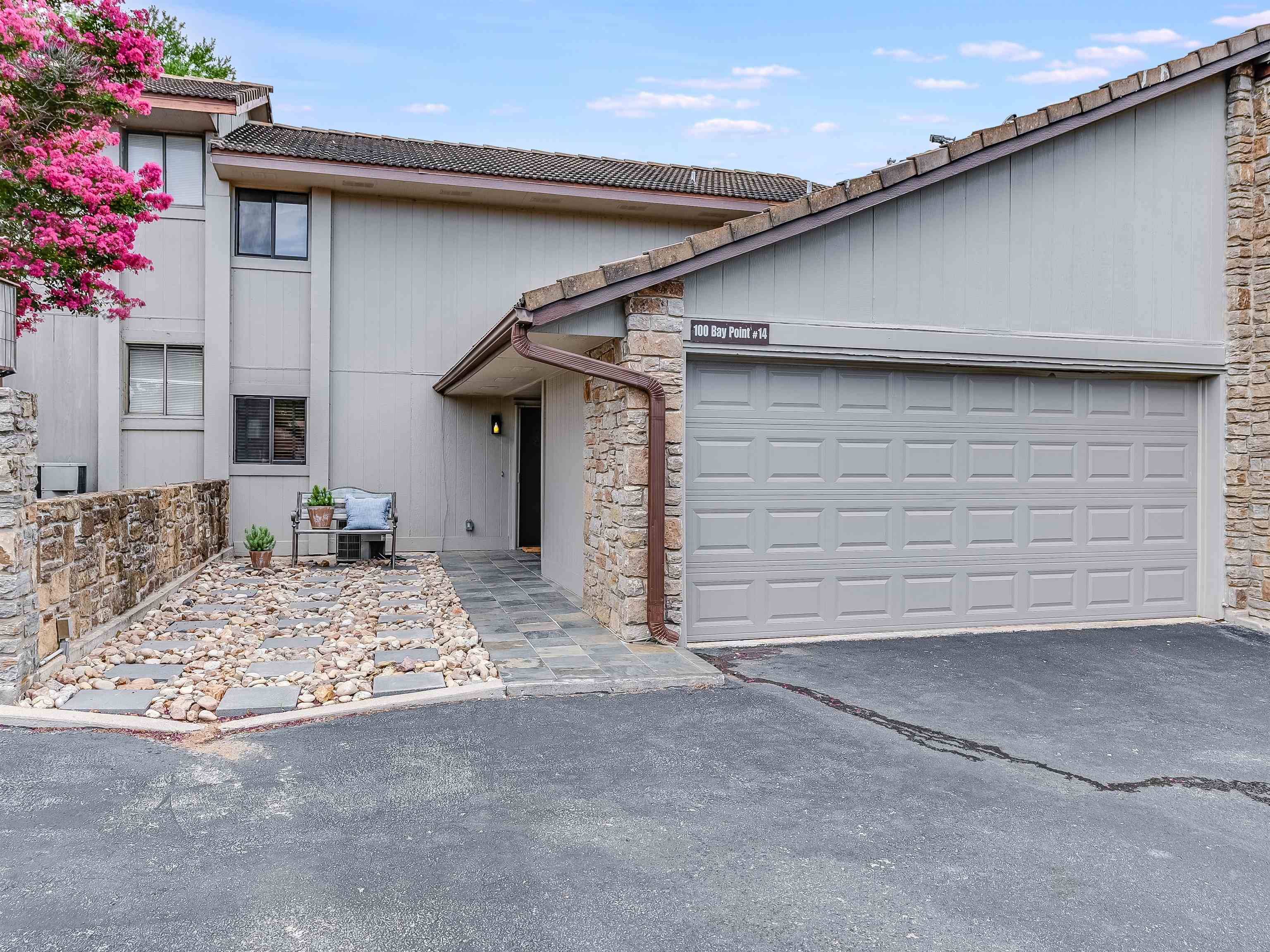 100 Bay Point #14 DR, Horseshoe Bay, TX 78657